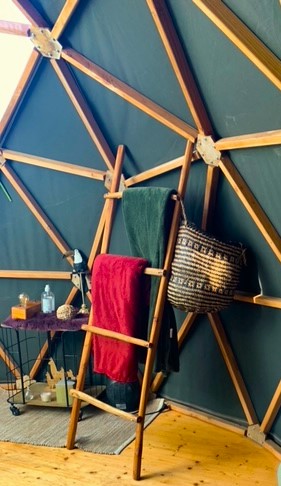 Double dôme Lama'Zonia : une expérience immersive en Aquitaine à Lanouaille — environnement naturel