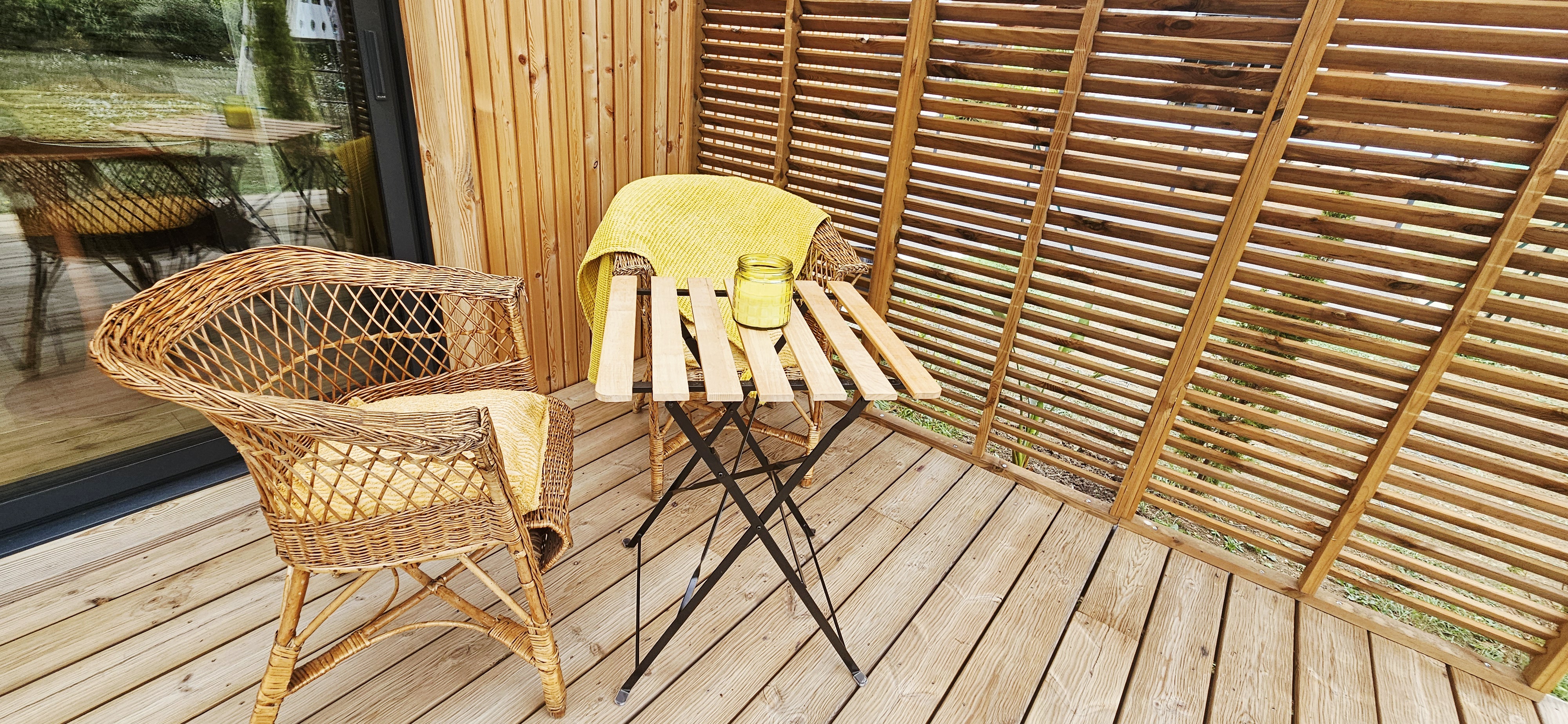 La Cabane du Nid du Pic — Séjour avec spa à 2 en Ariège à Vernajoul — détail architectural