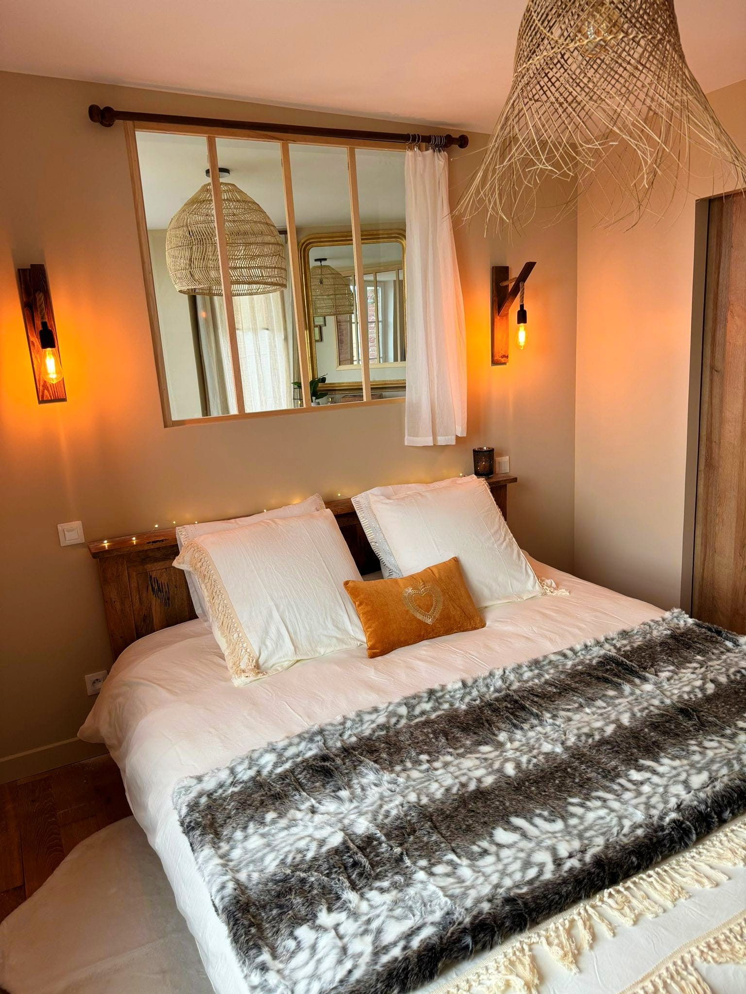 Évasion Sauvage et Luxe — Chambre à thème avec spa à Amiens à Amiens — environnement naturel