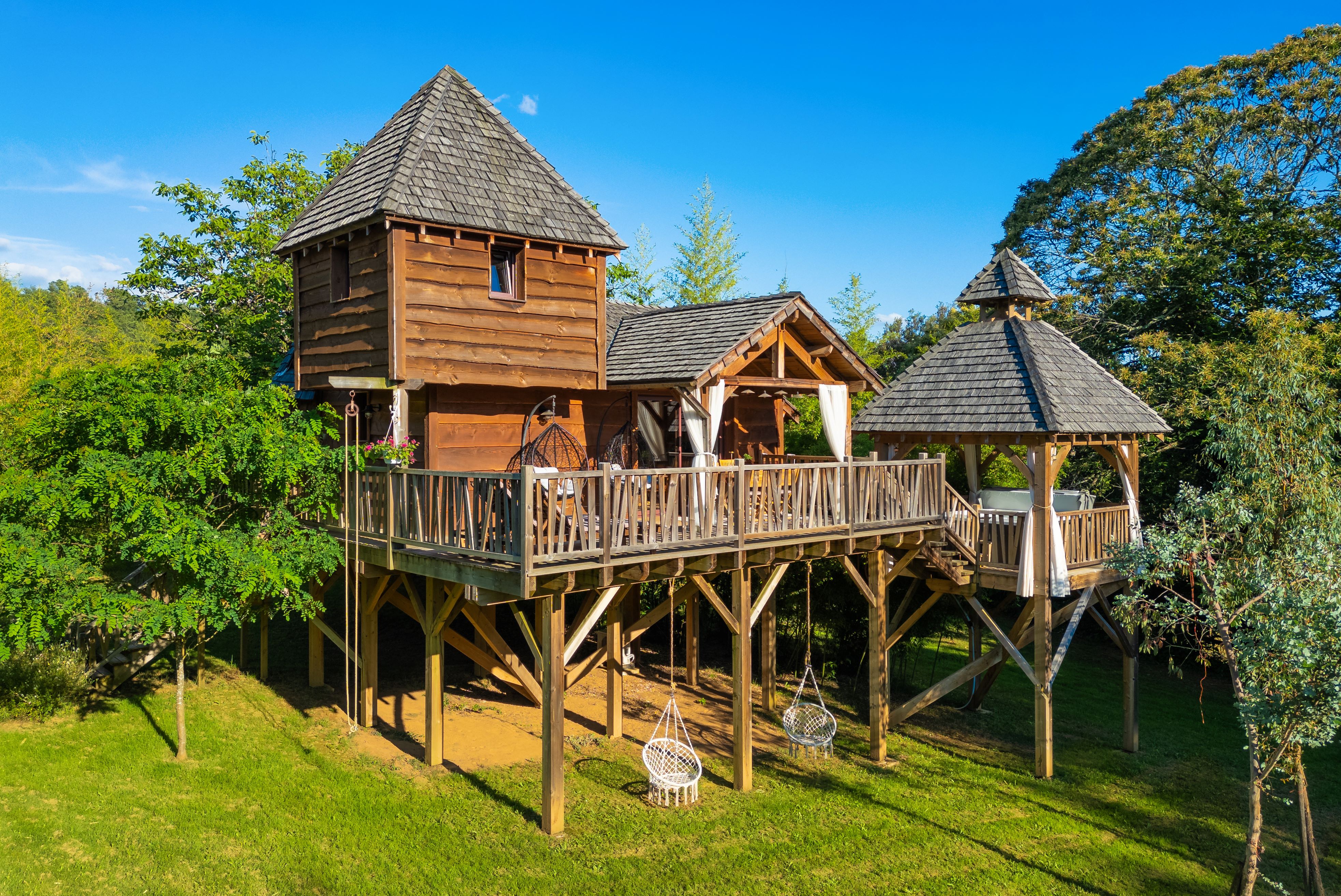 Cabane Spa Tobago : une expérience unique en Aquitaine à Carsac-Aillac — vue intérieure