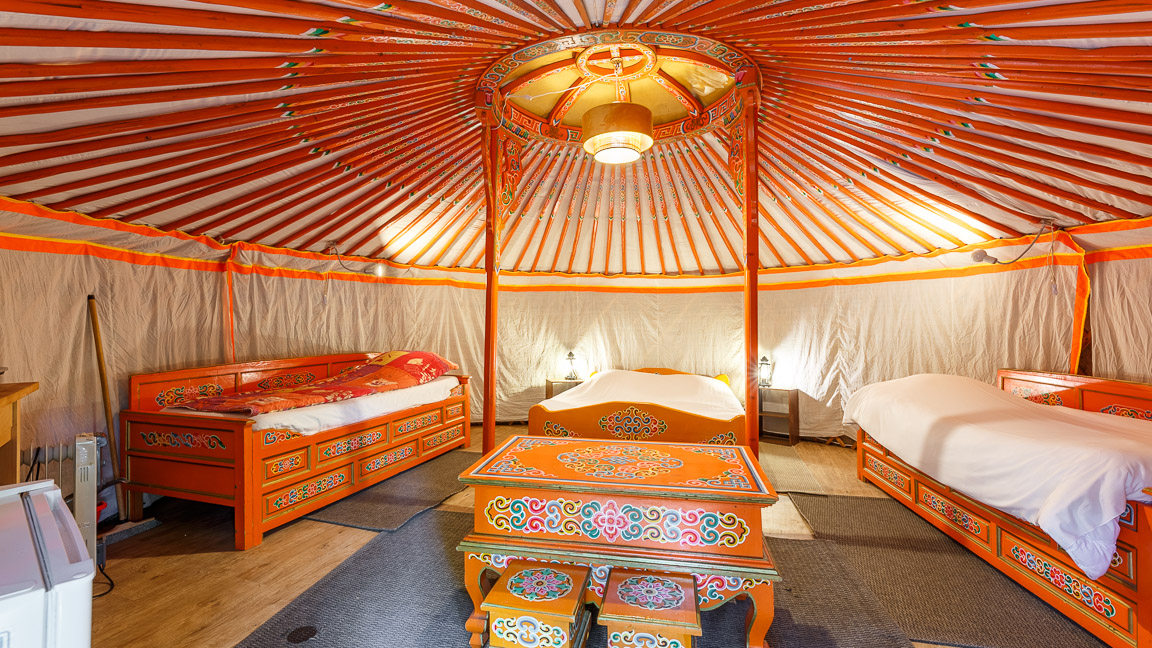 Une yourte en Picardie : immersion au cœur de la nature à Beauchamps — chambre