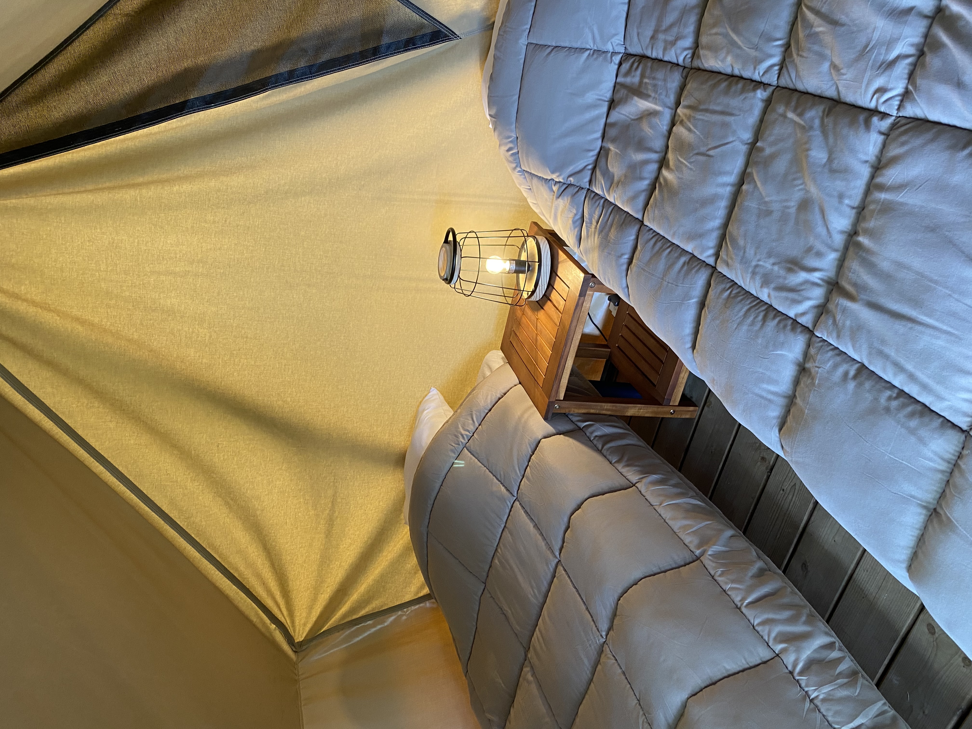 Bivouac Nomade — Tente avec spa à Camping la Forêt en Sarthe à Sablé-sur-Sarthe — espace de vie