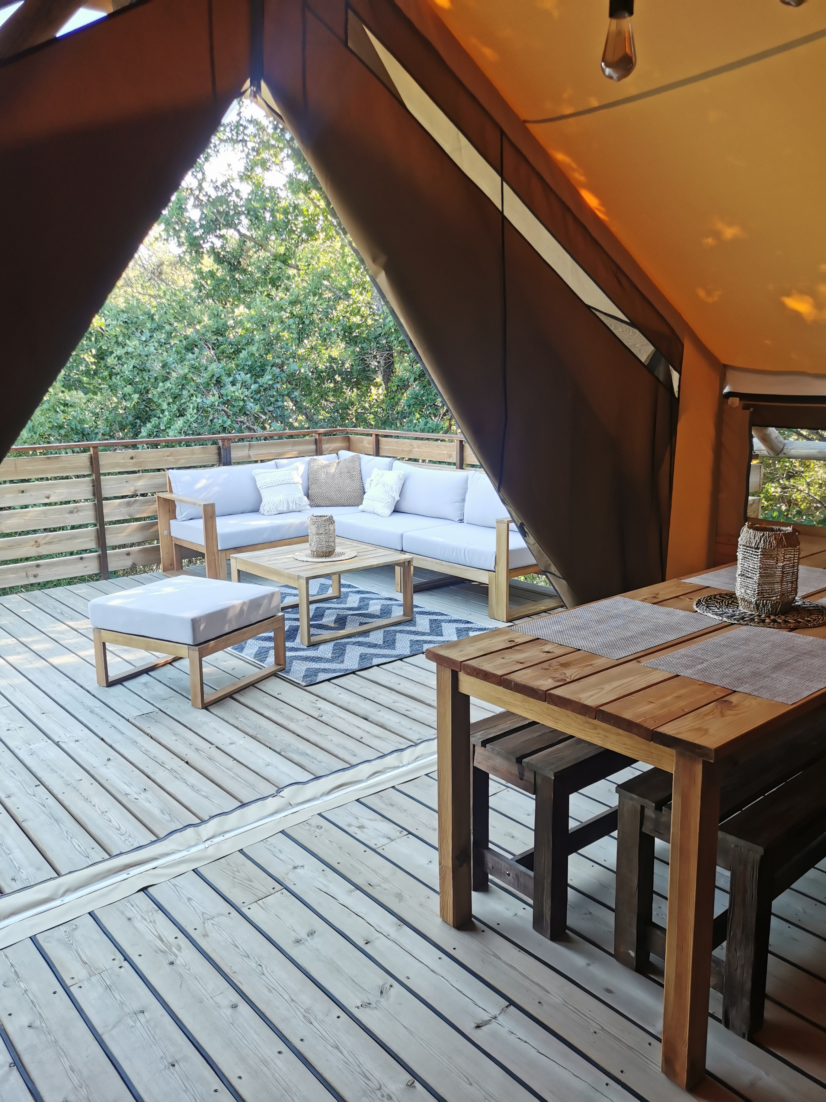 Un séjour cocooning dans une tente lodge en pleine nature à Ansignan — environnement naturel