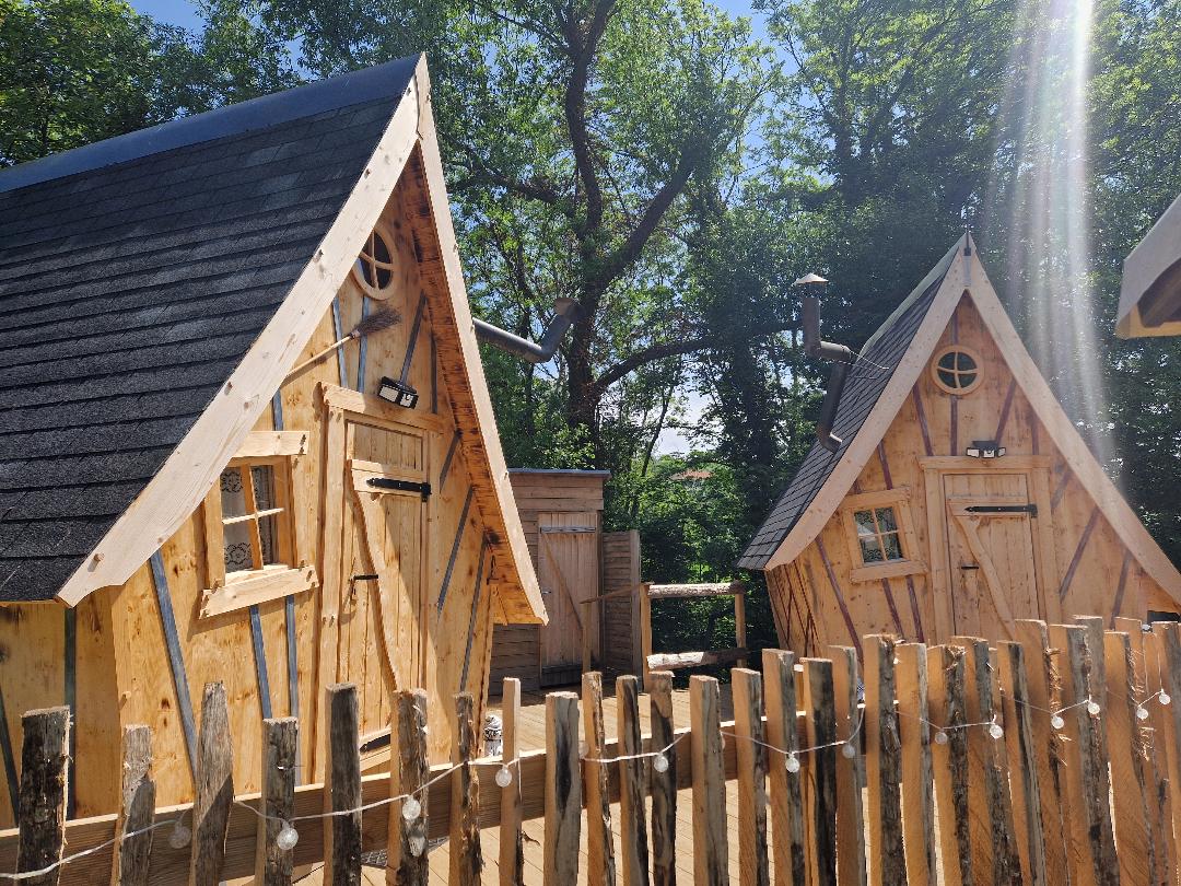 Séjour féerique dans une cabane en Auvergne à Saint-Diery — vue intérieure