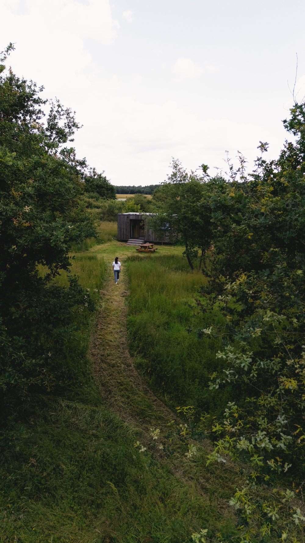 Une escapade enchantée dans une Tiny House moderne à Villentrois-Faverolles-En-Berry — cuisine