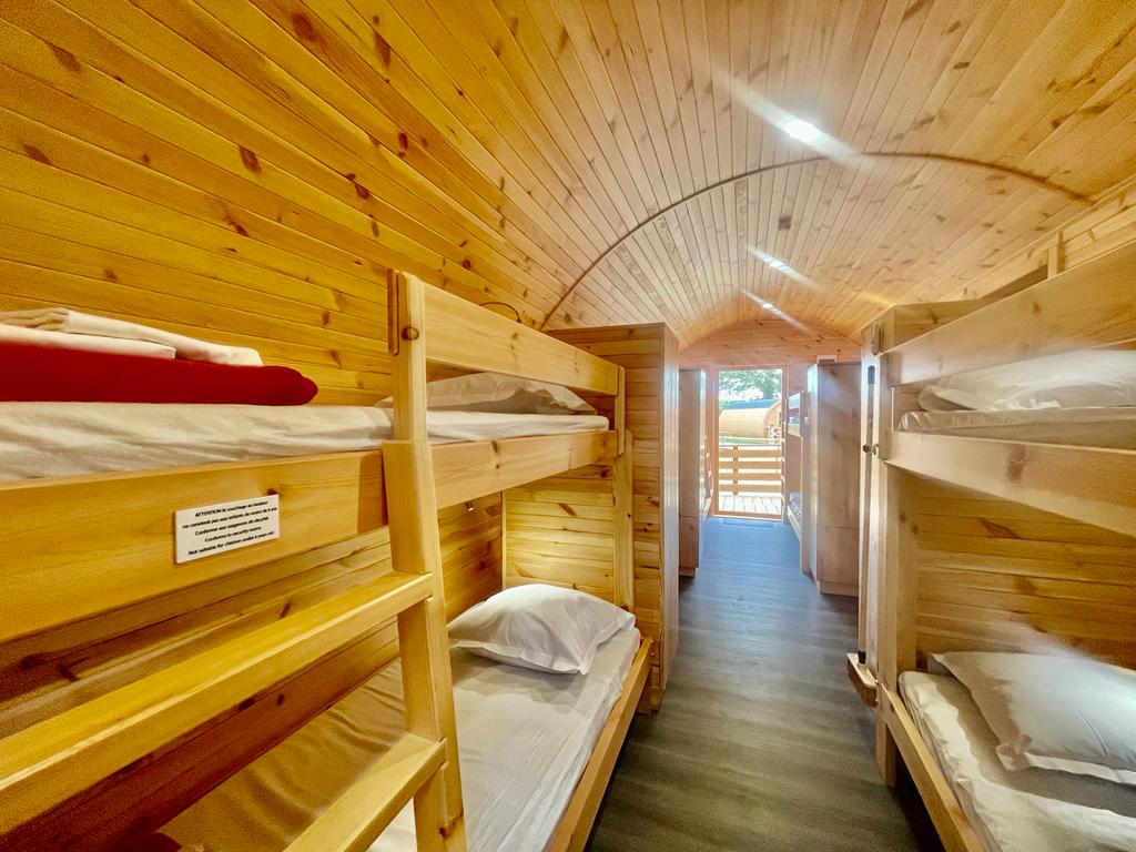 Krappahuttes — Tonneau avec spa à Dienné (Vienne) à Dienné — vue intérieure