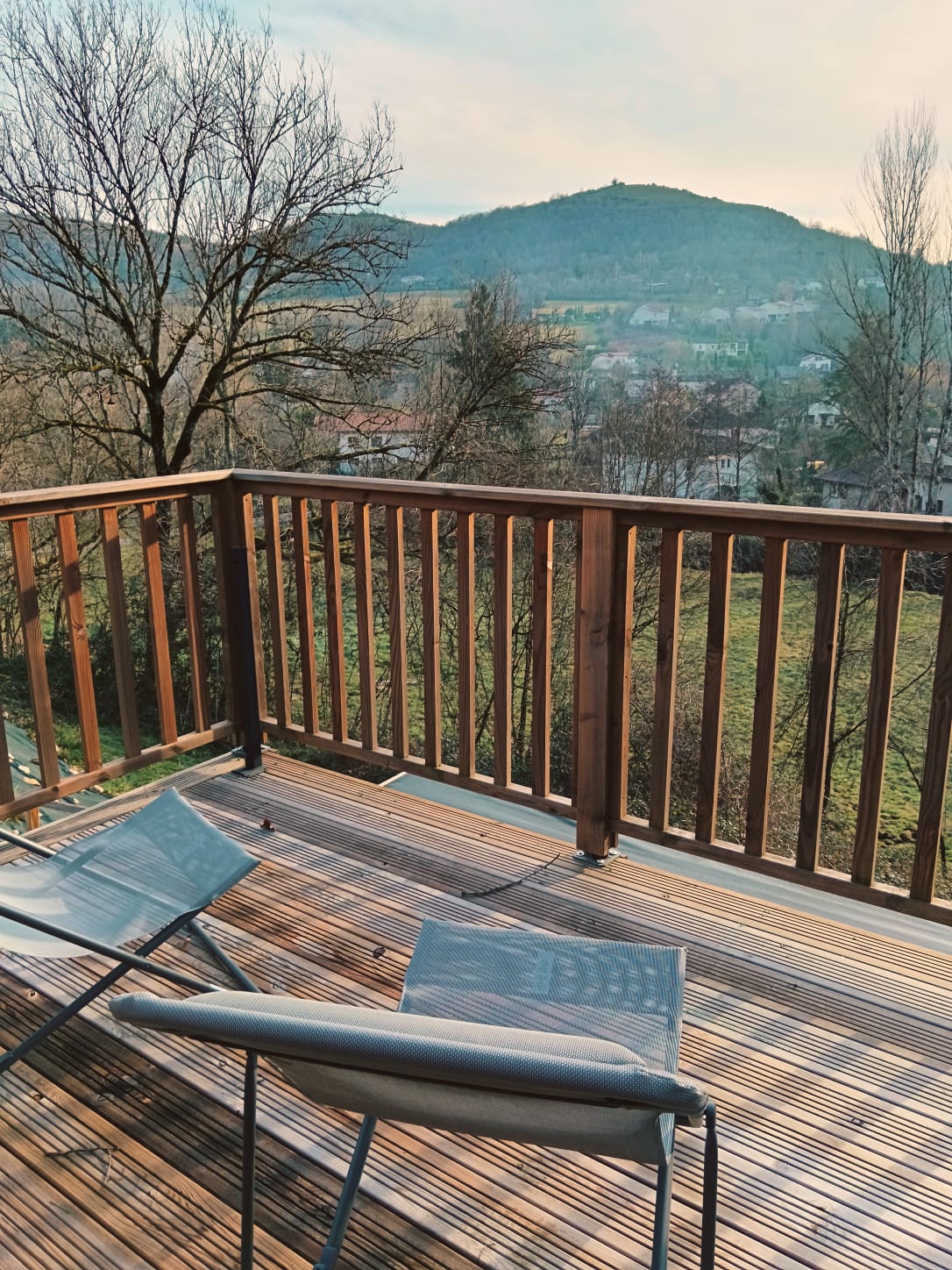 Cabane Kubôval — Détente avec spa privatif à Tarn-et-Garonne à Montauban — vue depuis la terrasse
