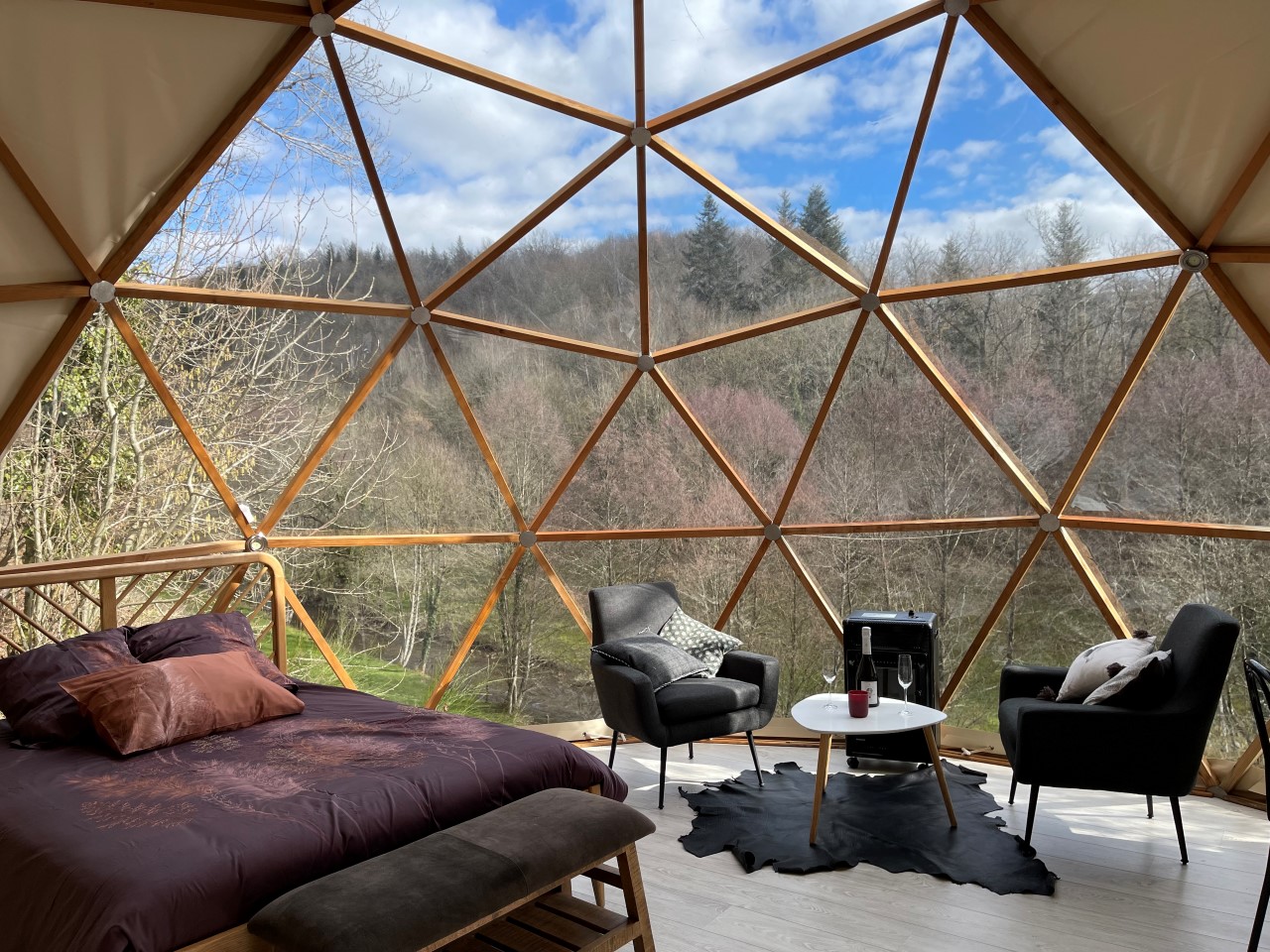 Dôme Spa dans les Arbres : une expérience immersive en Auvergne