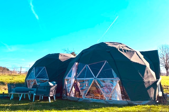 Double dôme Lama'Zonia : une expérience immersive en Aquitaine à Lanouaille — vue intérieure