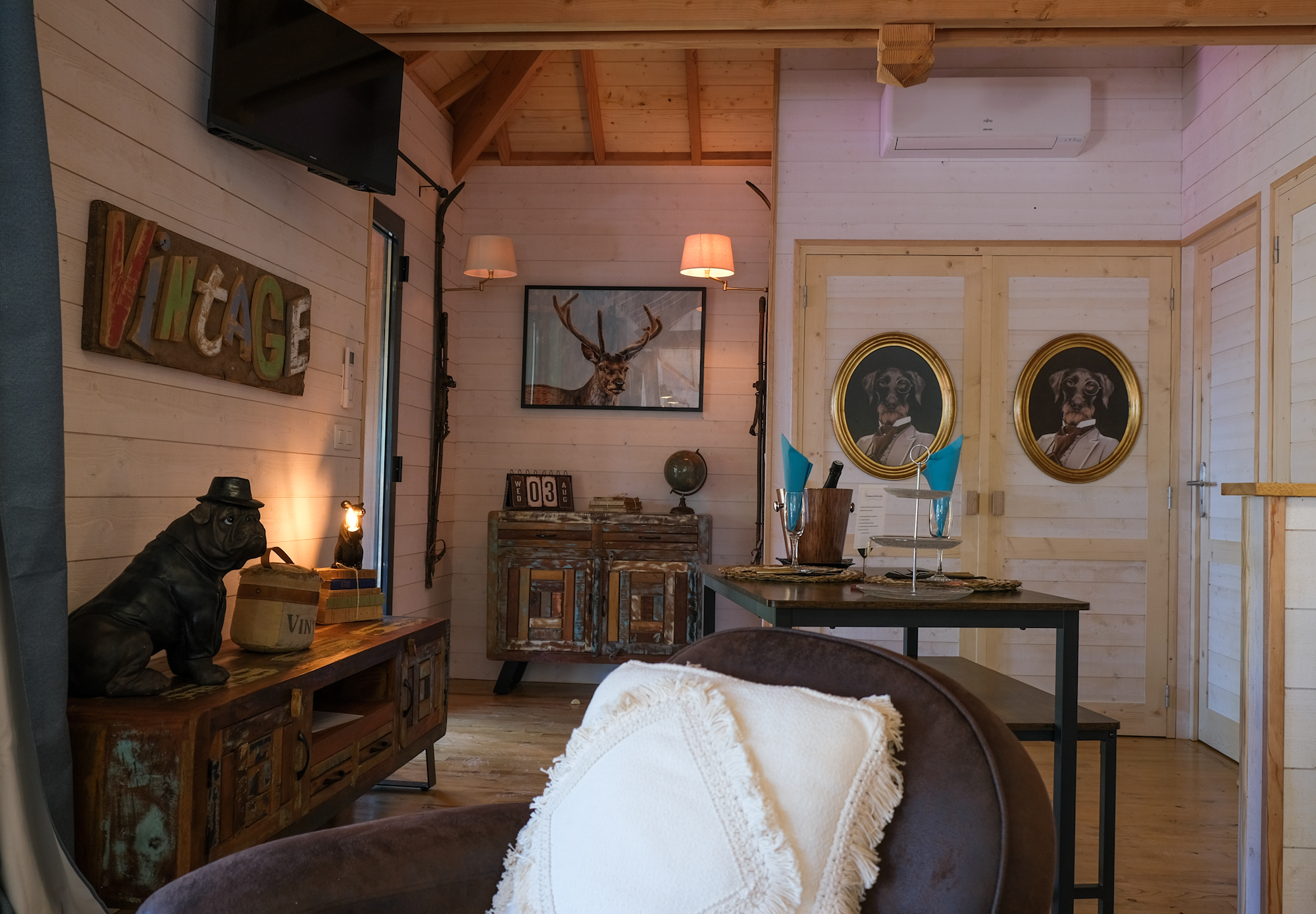 Cabane Spa Vintage Prestige — Nuit perchée avec jacuzzi à Lot-et-Garonne à Agen — vue depuis la terrasse