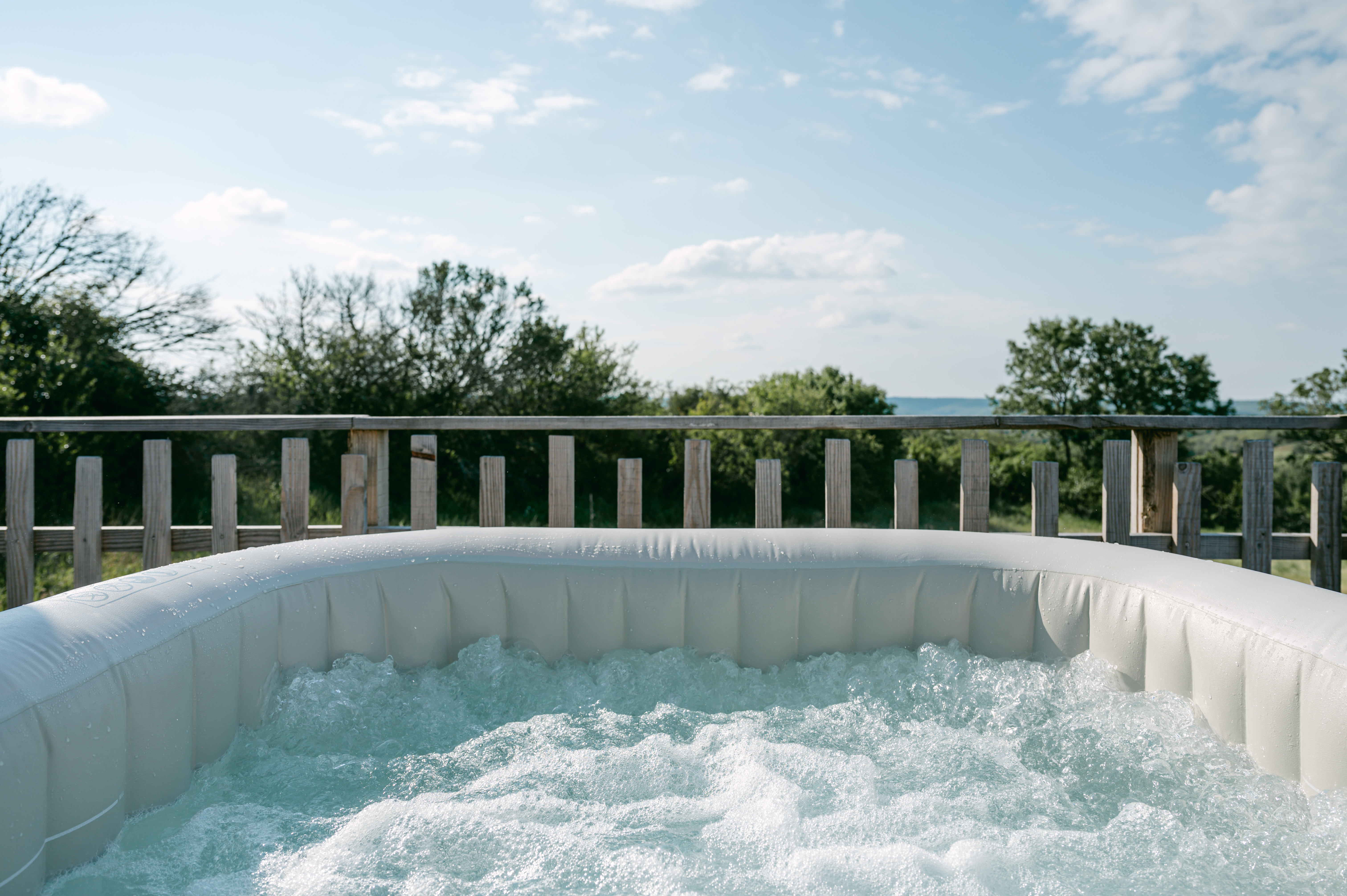 Évasion en Bulle de Luxe avec Spa à Cabrerets à Cabrerets — cuisine