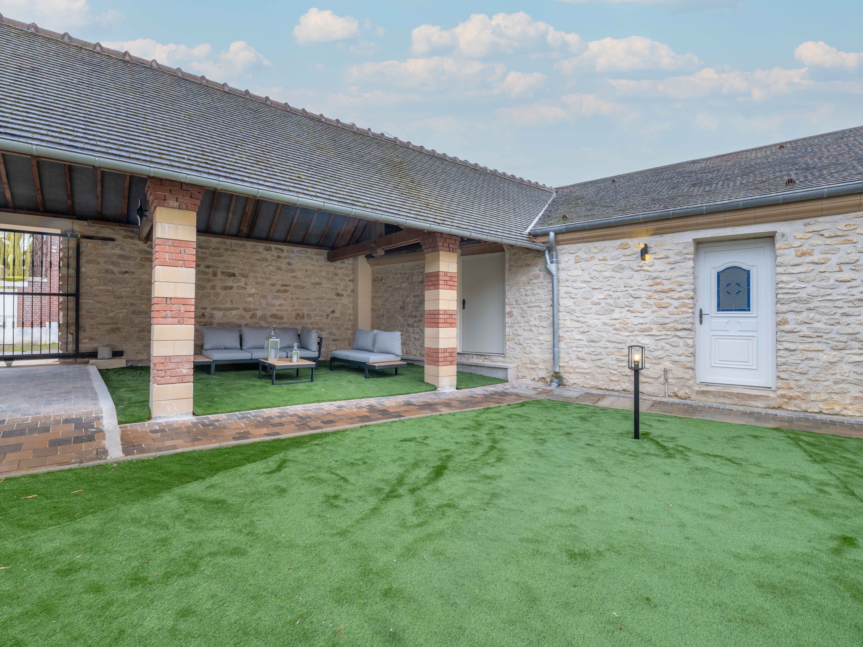 Eau Loin — Villa avec spa et sauna à Ver-sur-Launette (Oise) à Ver-sur-Launette — vue depuis la terrasse
