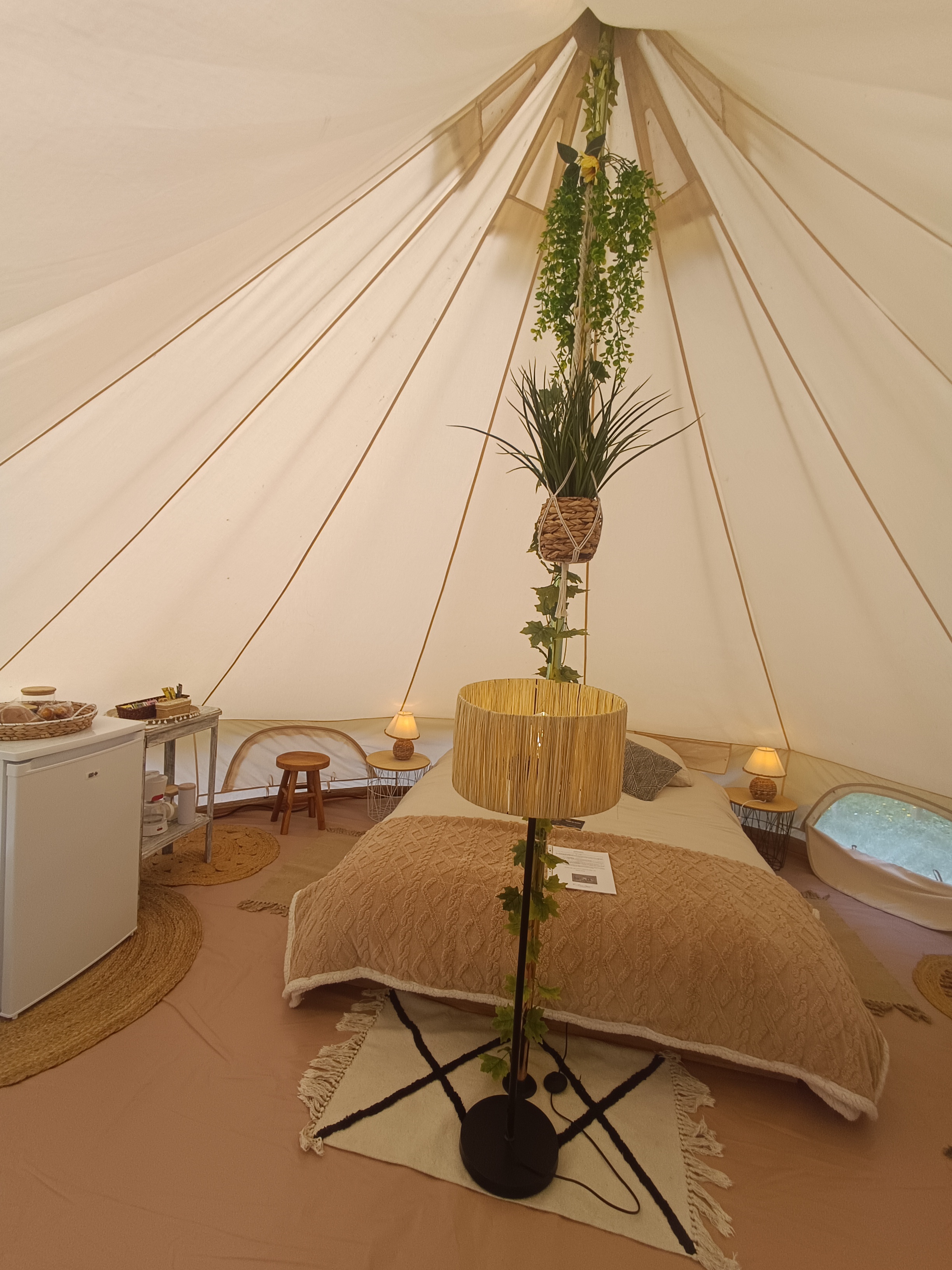 TENTE luxe — Évasion avec spa à Vichy (Allier) à Vichy — salle de bain