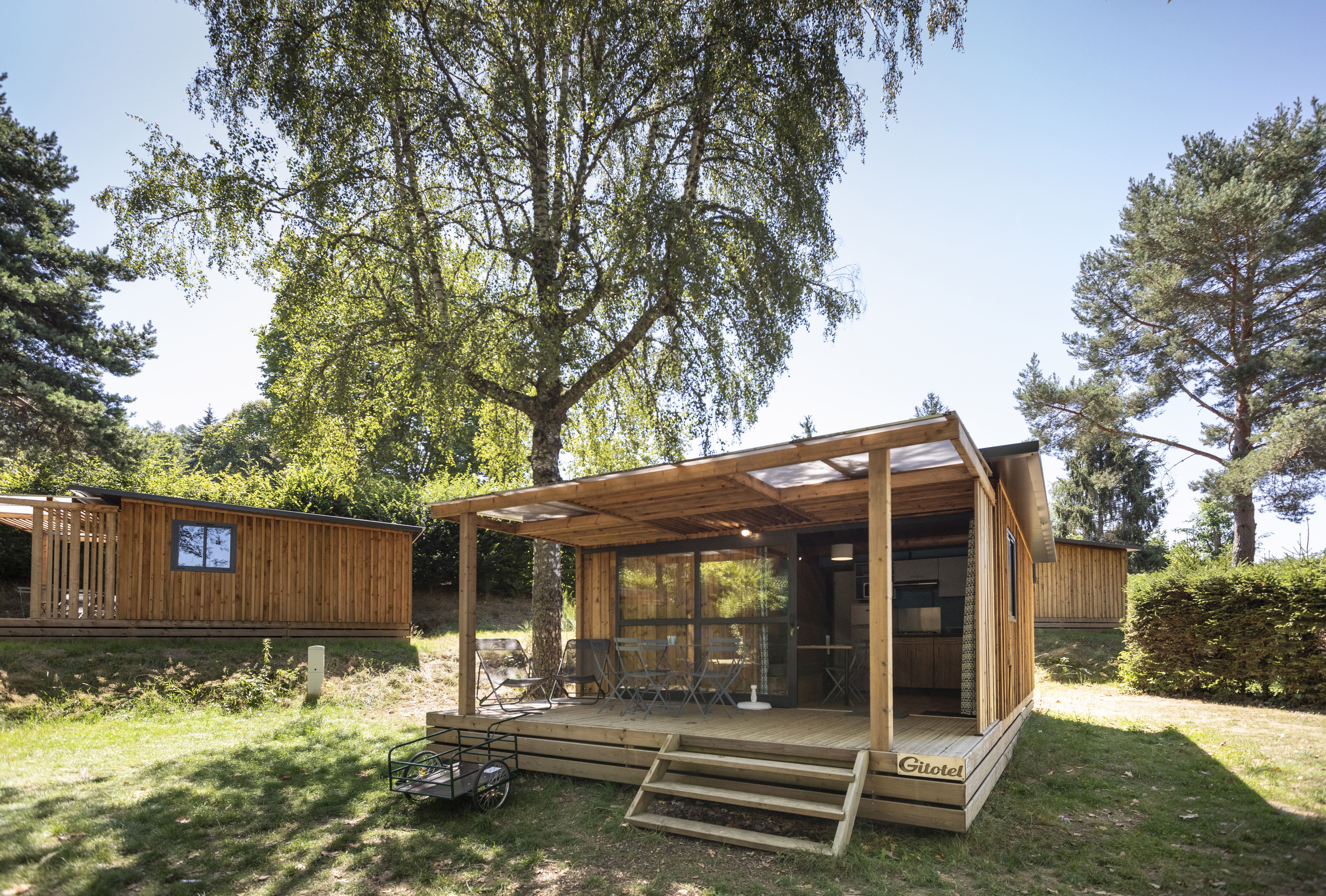 Chalet Evasion Lac de la Siauve — Cabane avec spa à Cantal — Cabane à Lanobre