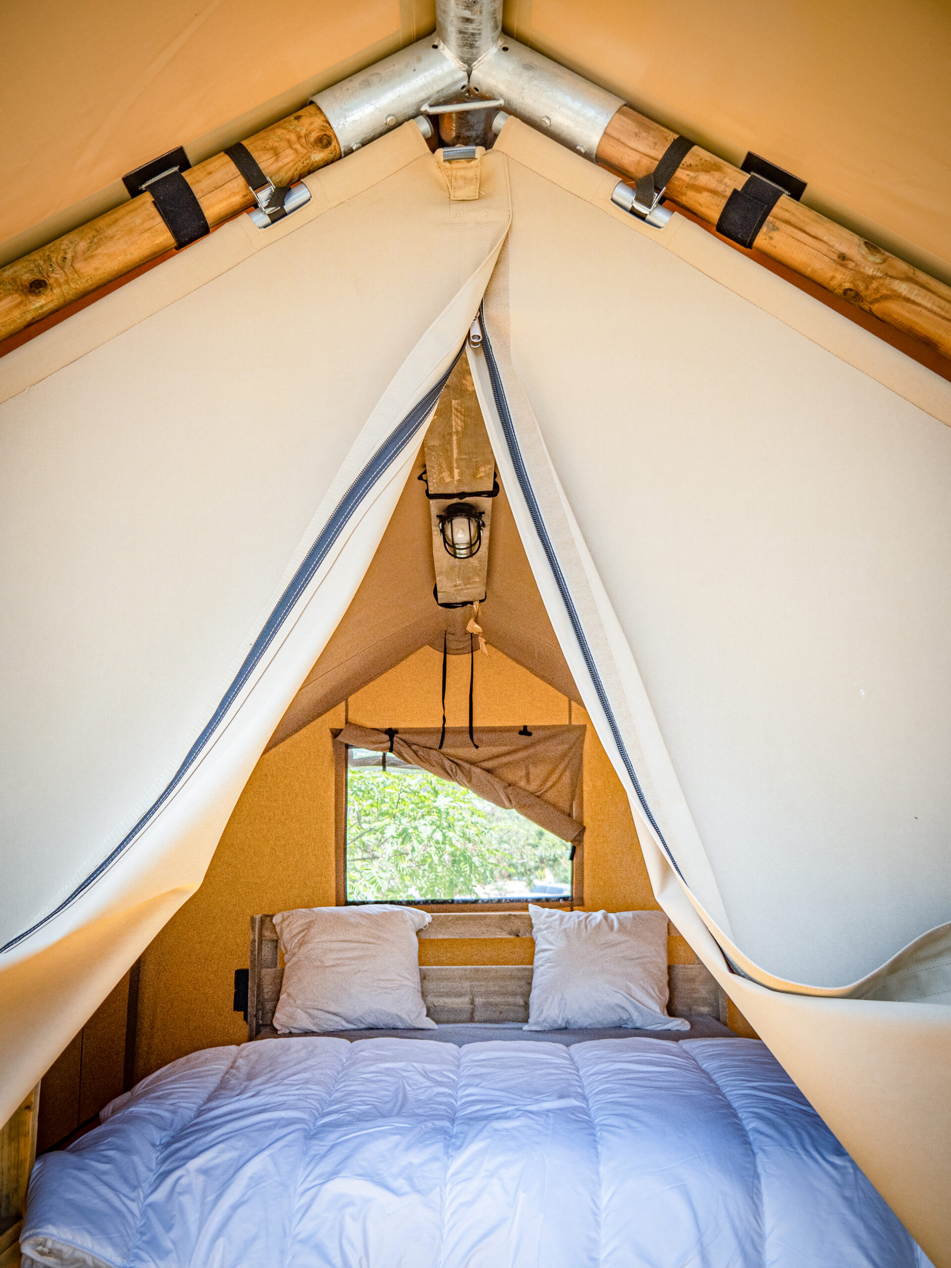 Luna Lodge — Tente avec spa à Castellon à Castellon — espace de vie