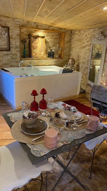 Évasion sensorielle dans une suite avec spa en Provence — Suite à Barjols