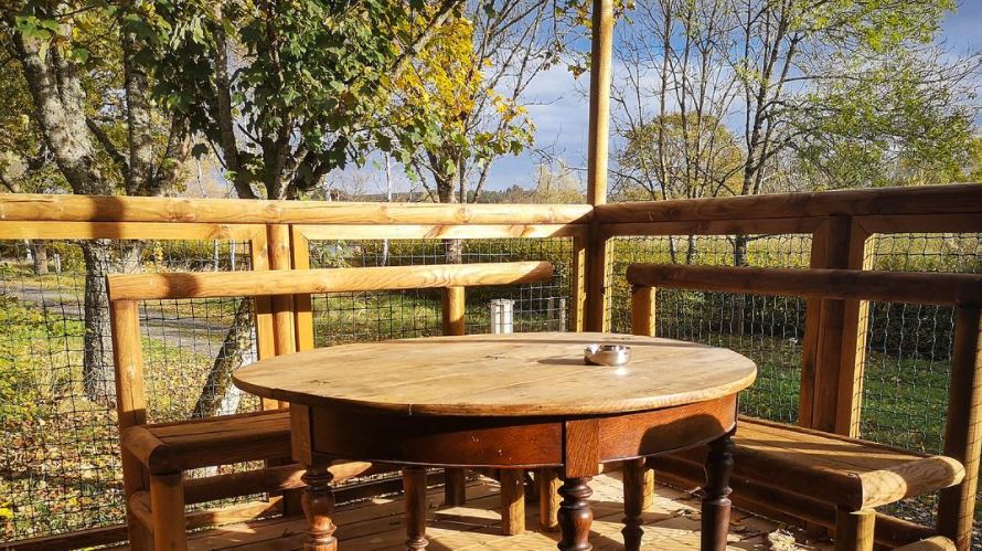 La Cabane sur Pilotis — Séjour avec spa à Épinal (Meurthe-et-Moselle) à Épinal — vue intérieure