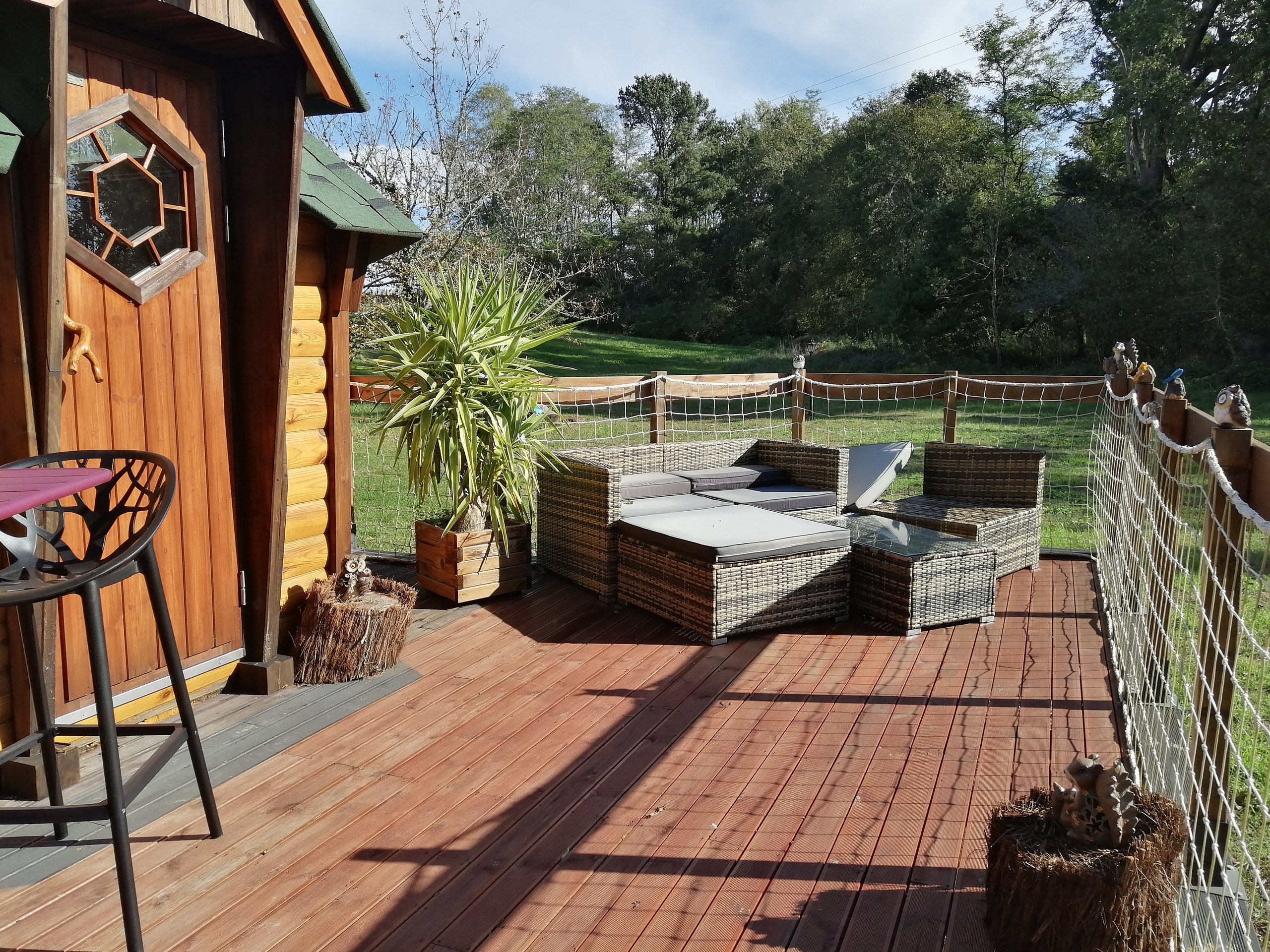 Kota - A l'abri des cyprès — Séjour insolite avec spa à Gers à Riguepeu — vue depuis la terrasse
