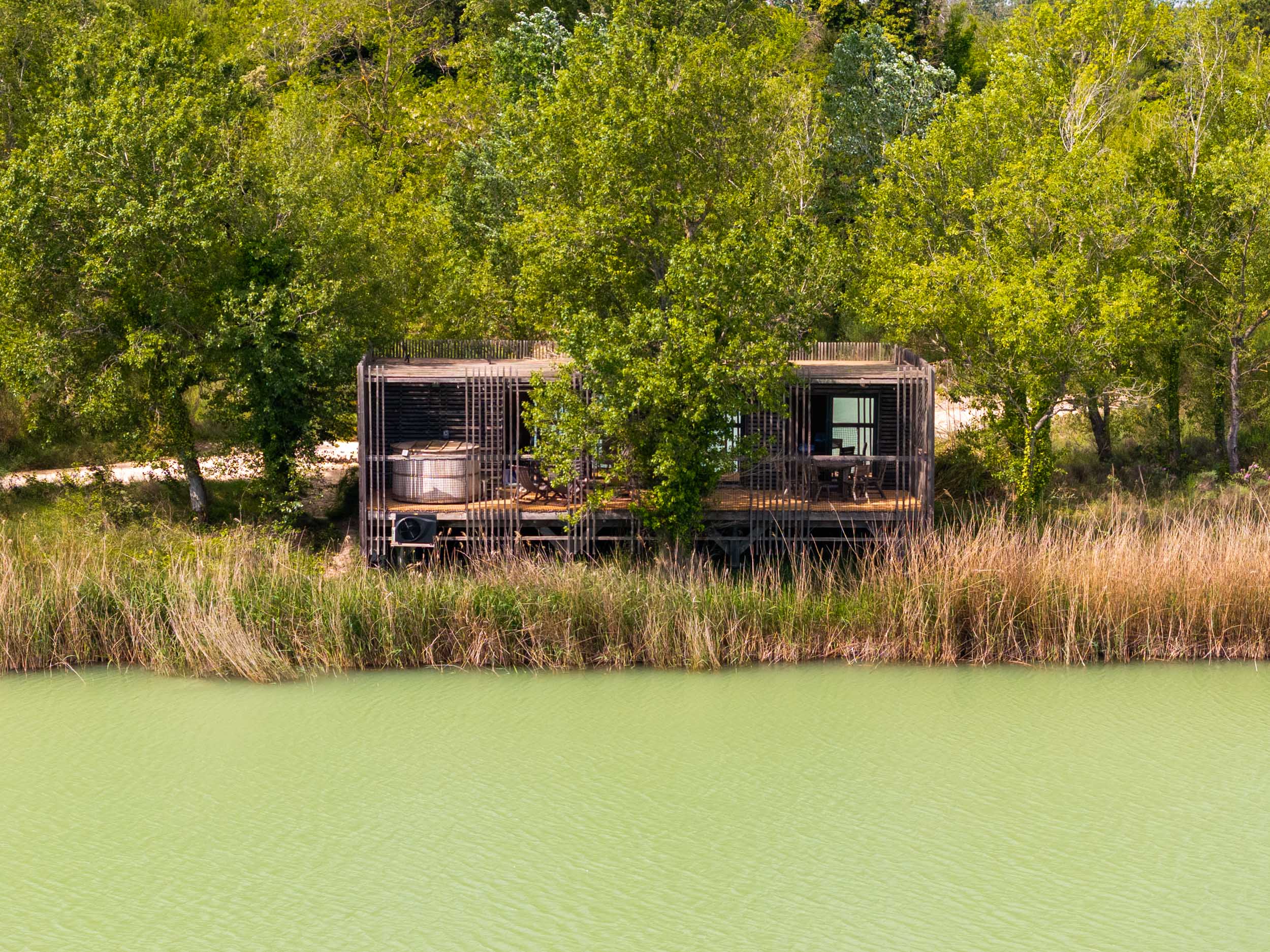 Cabane Spa Bohème : une expérience unique sur pilotis