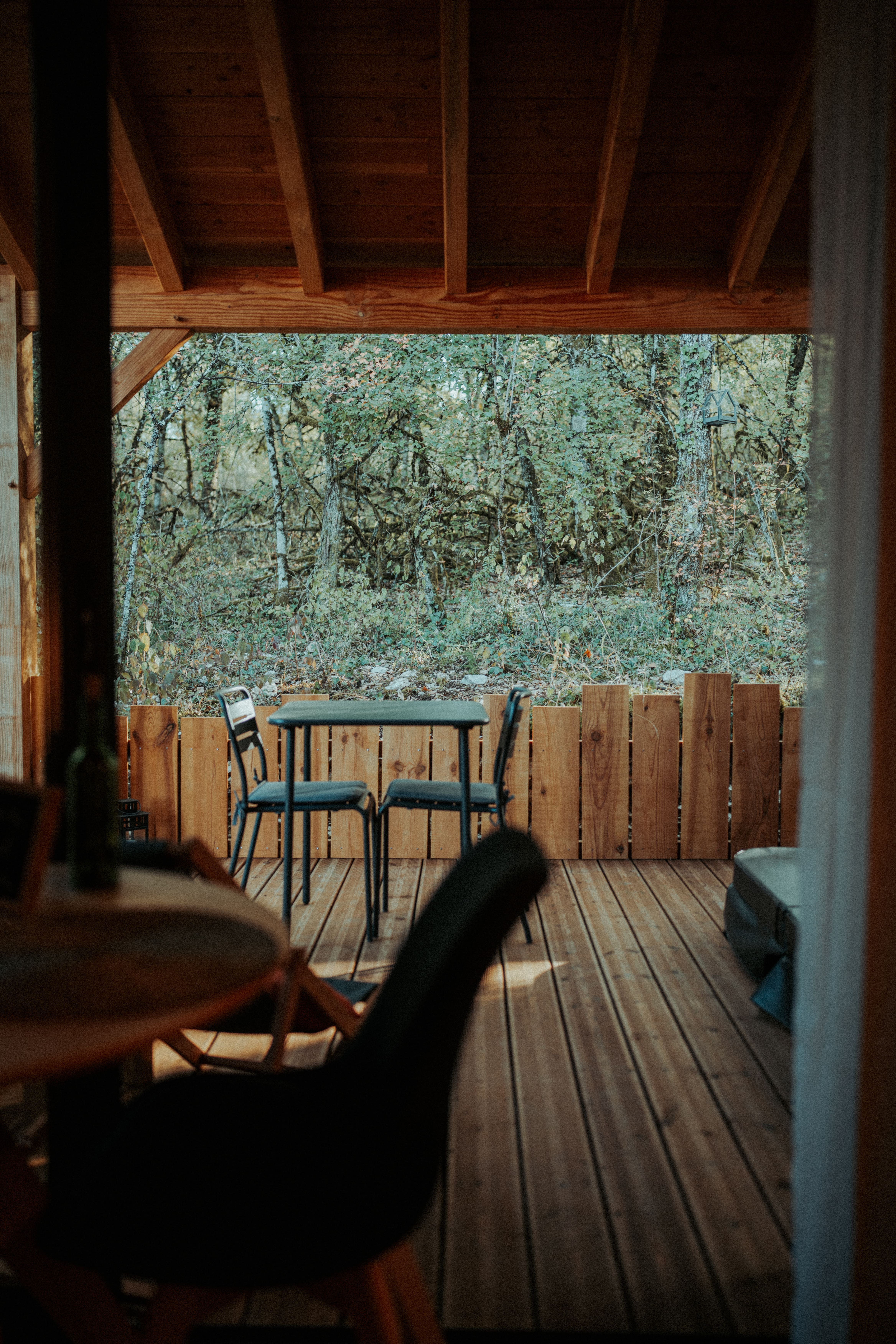 Évasion sensorielle dans une cabane avec spa en Midi-Pyrénées à Mercues — salle de bain