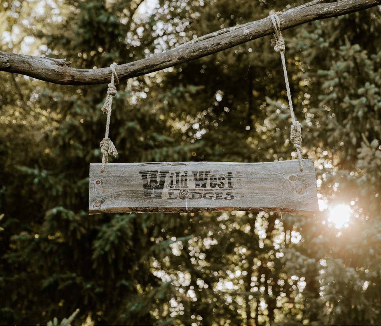 Prairie Schooner du Wild West Lodges & SPA — Roulotte avec spa à Côte-d'Or à Dijon — vue intérieure