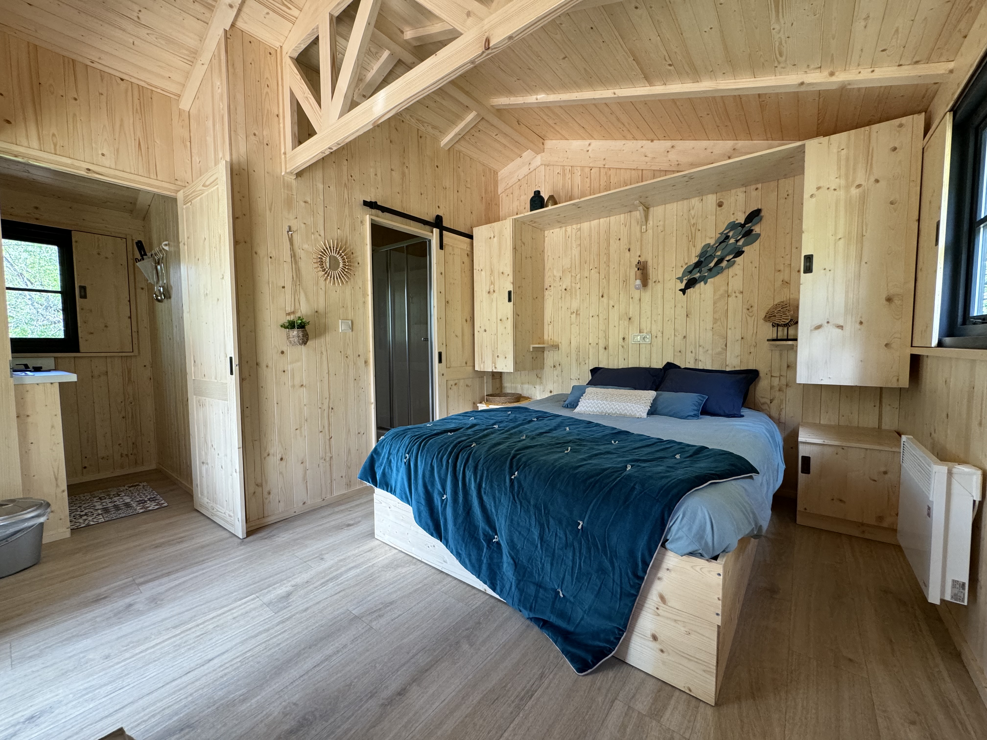 Chalet cosy sur pilotis : une évasion au cœur de la nature à La Motte-Chalancon — espace de vie