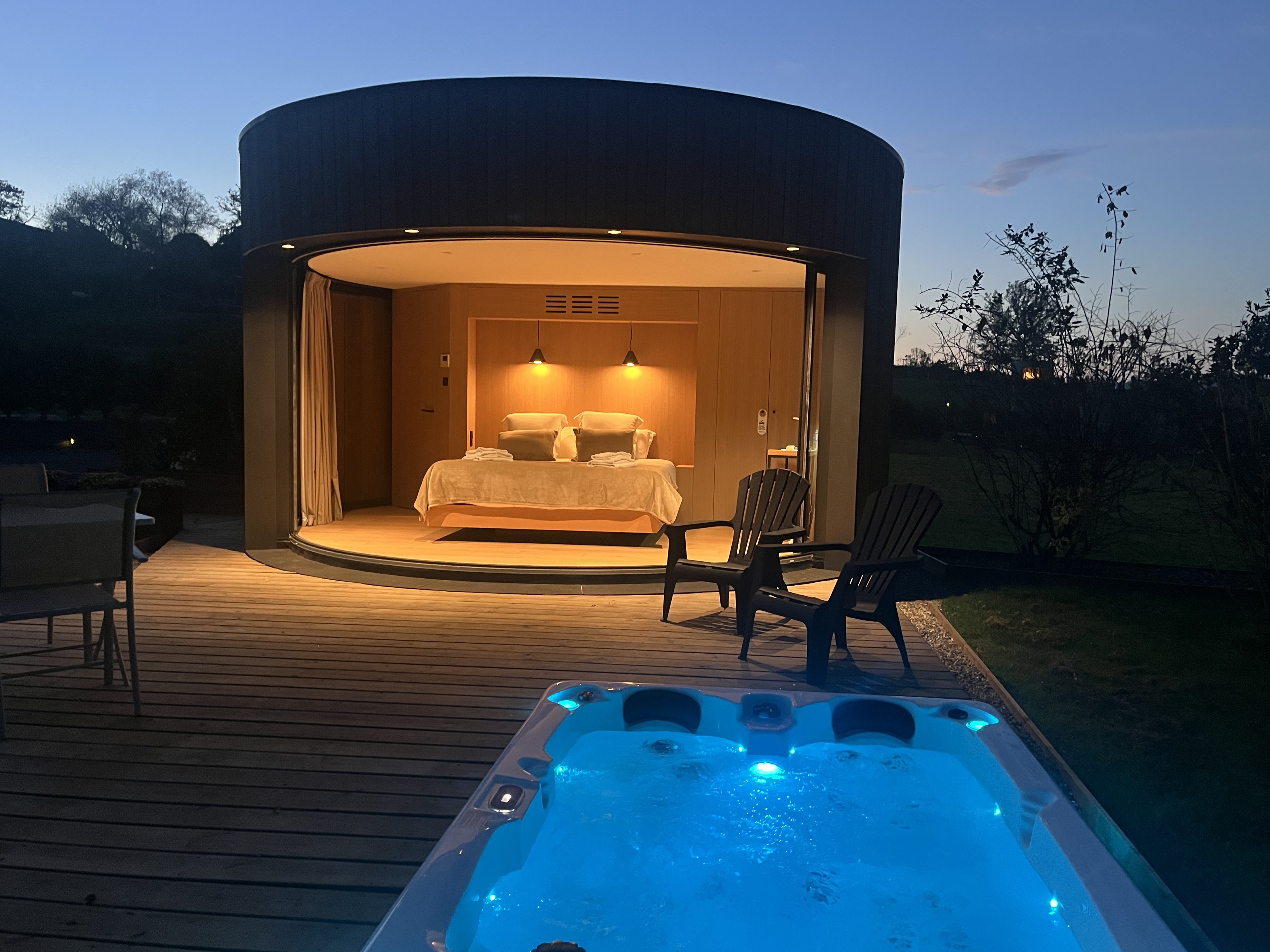 Nid'Amou 2 & Spa — Escapade romantique avec jacuzzi à Landes à Amou — espace de vie