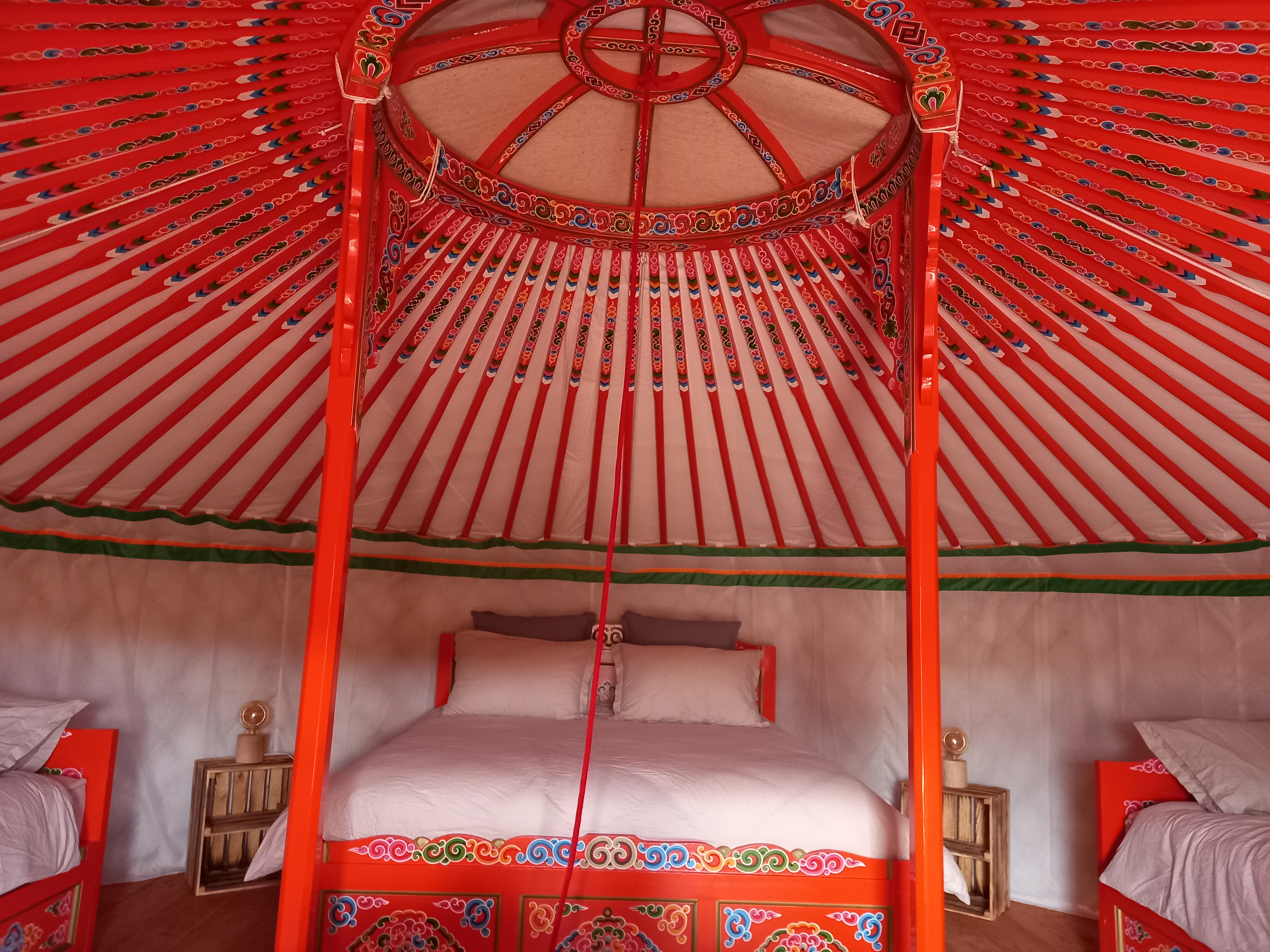 Évasion en Yourte Lavandin 2 : un séjour enchanteur en Provence à Monieux — espace de vie