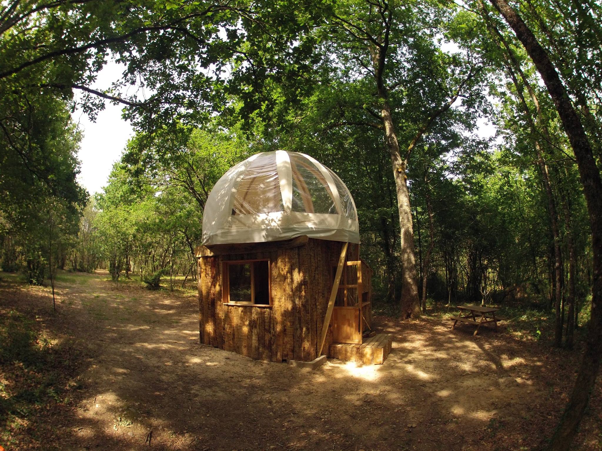 Bulle perchée — Nuit panoramique à 3m en Dordogne