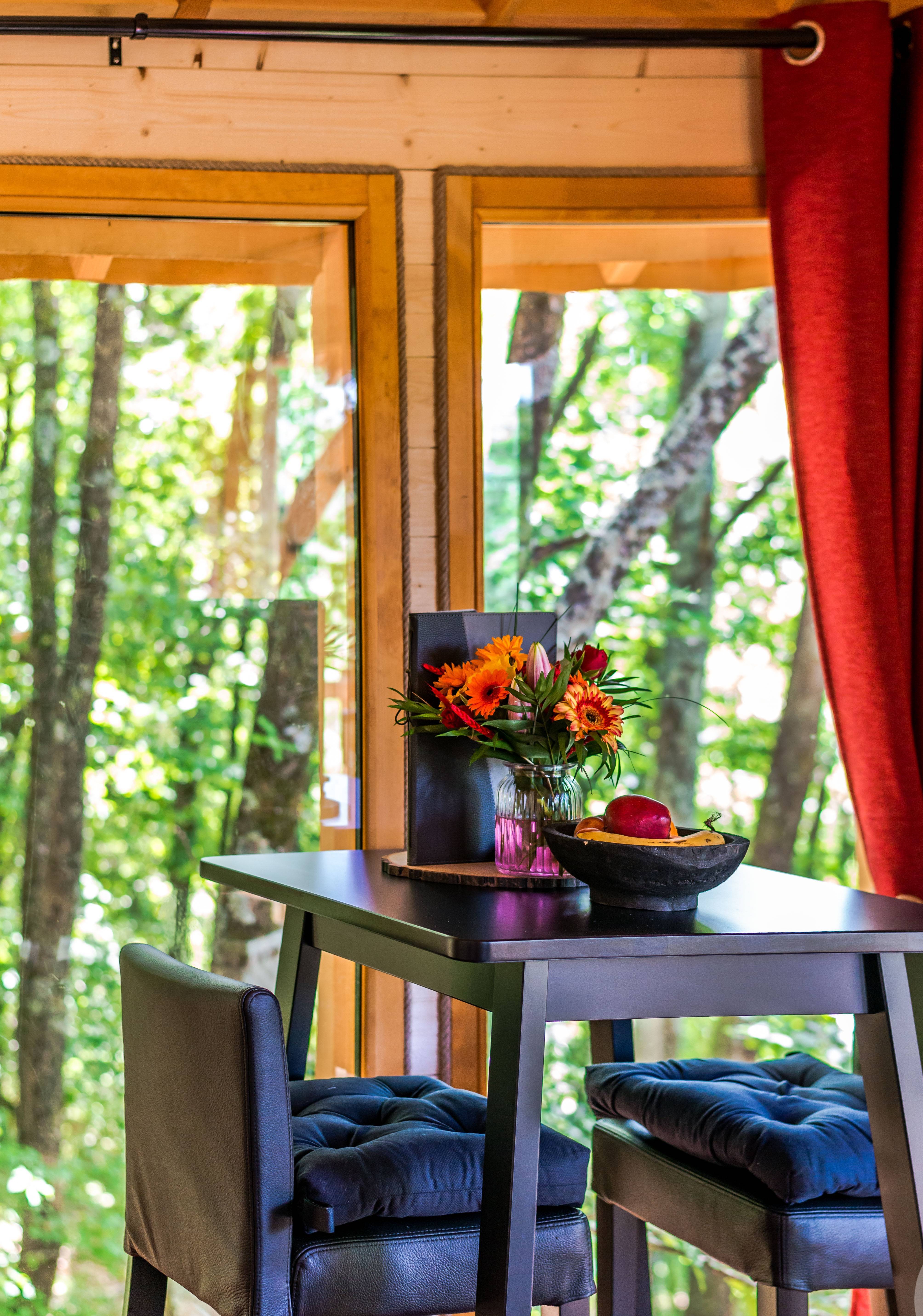 Cabane Spa Buzet — Cabane sur pilotis avec spa à Lot-et-Garonne à Port-Sainte-Marie — salle de bain