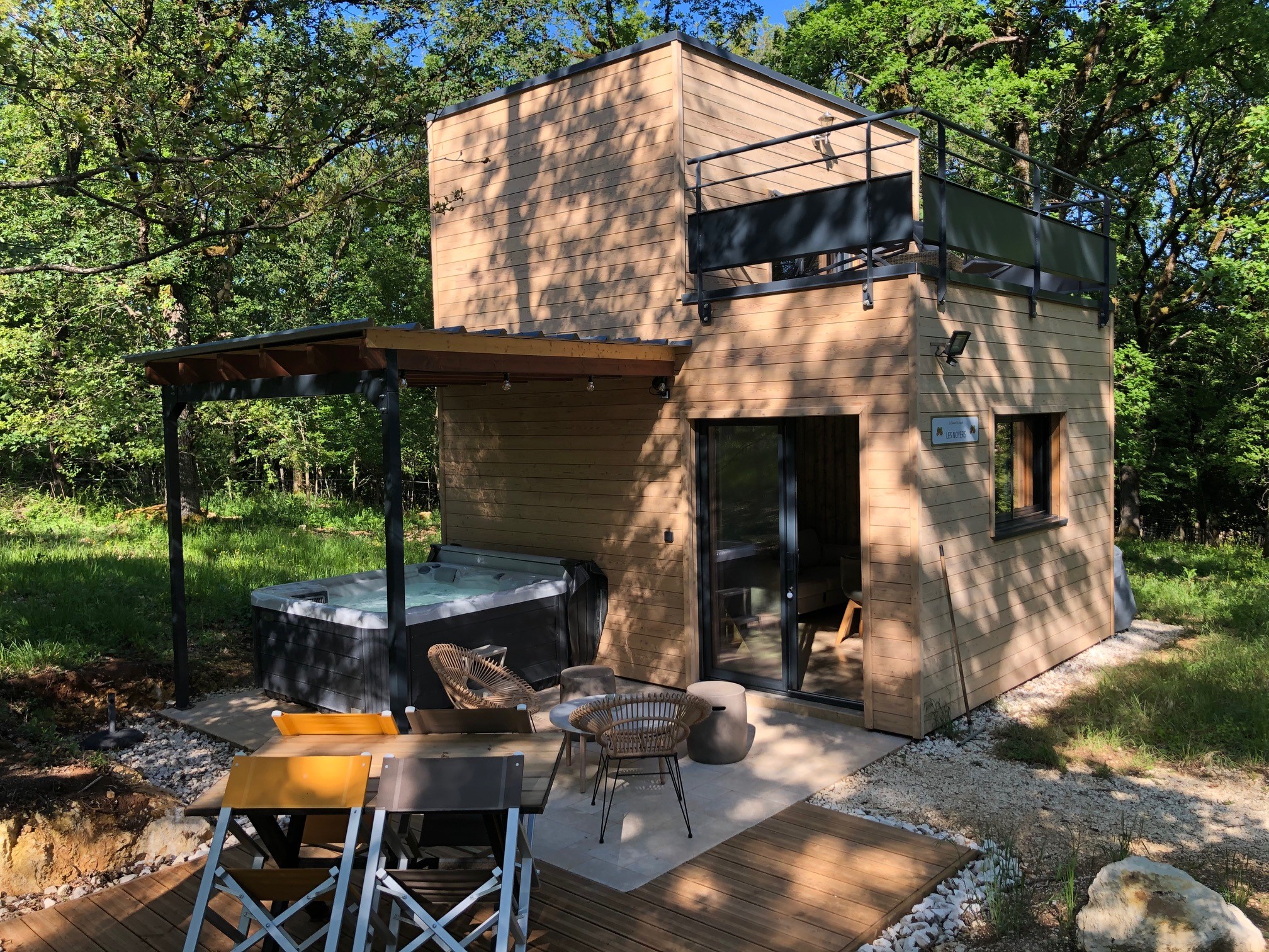 La Cabane Spa des Noyers — Cabane avec spa à Dordogne
