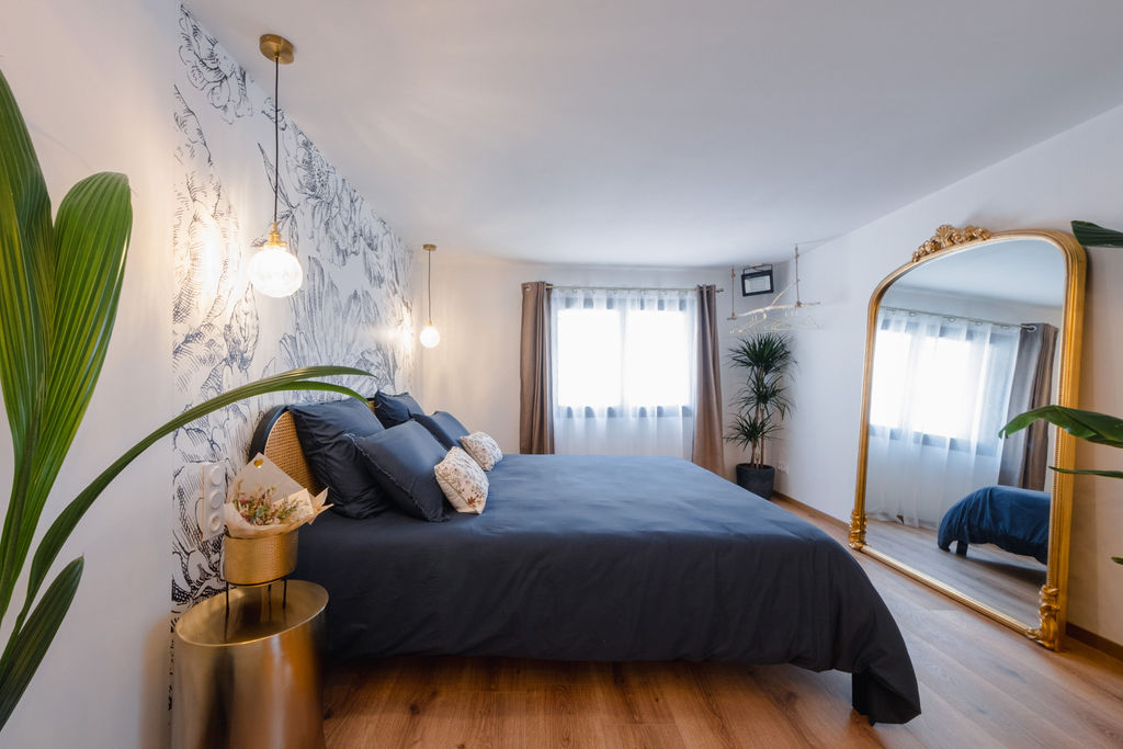 Suite romantique Viens on s'aime — Évasion avec spa à Loir-et-Cher à Tour-en-Sologne — espace de vie