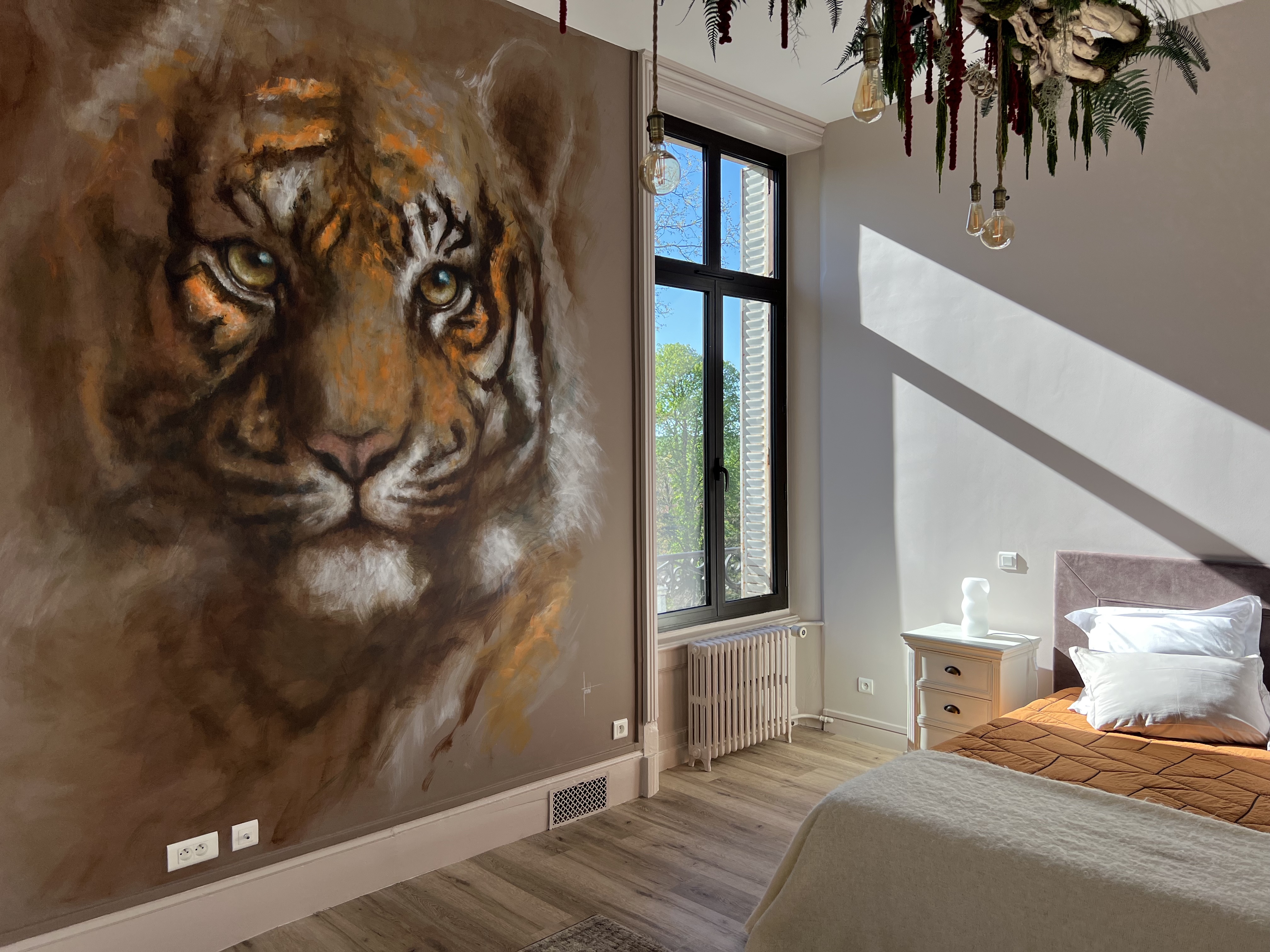 Chambre "Rêve de Tigre" — Chambre à thème avec spa à Puy-de-Dôme à Clermont-Ferrand — espace de vie