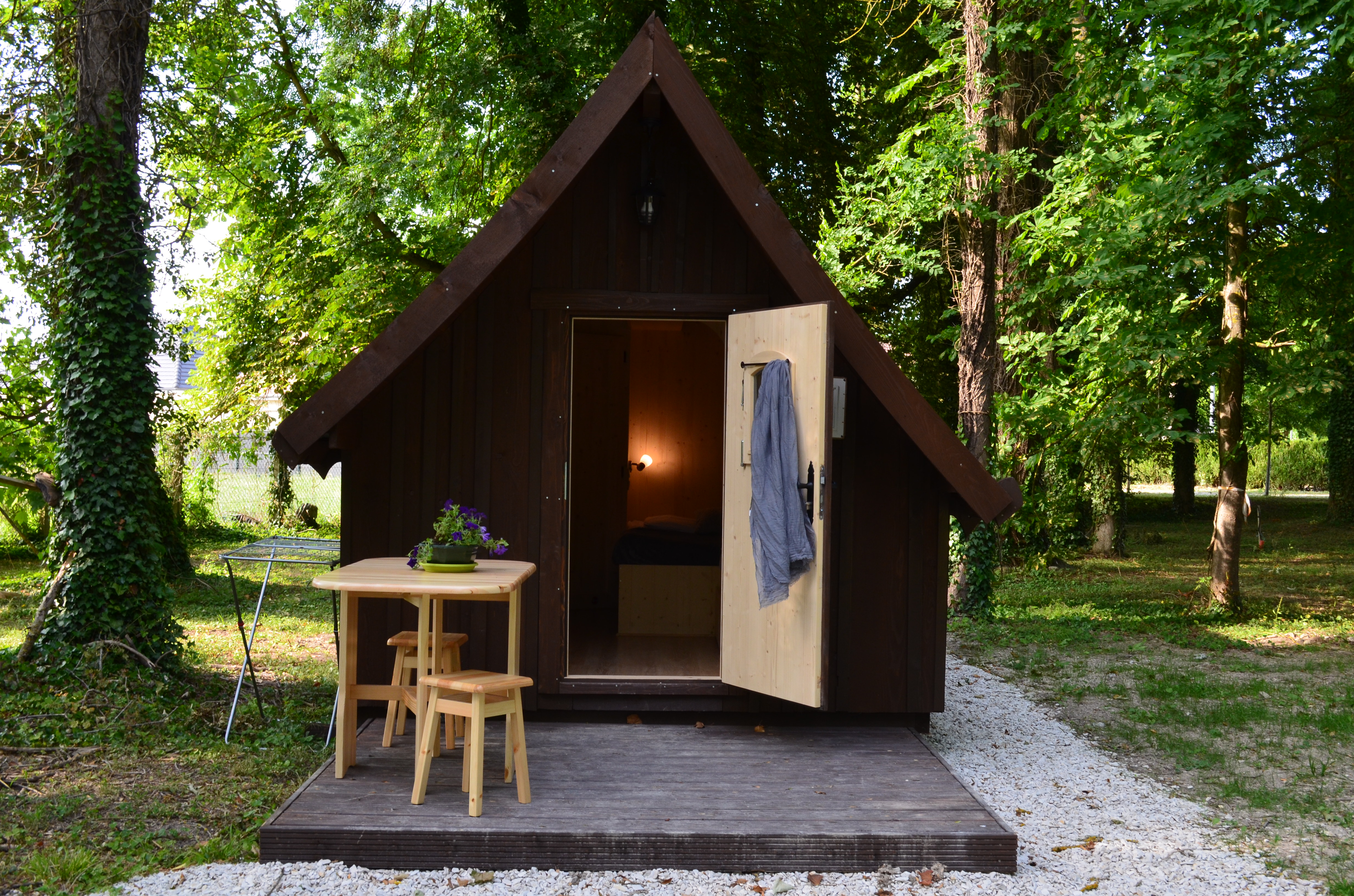 La Cabane Troll gîte : une expérience insolite en pleine nature