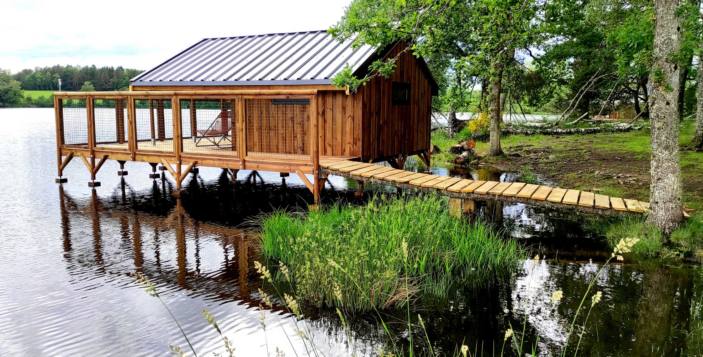 Cabane sur l'eau Aigrette : une expérience unique en Limousin à Flayat — cuisine