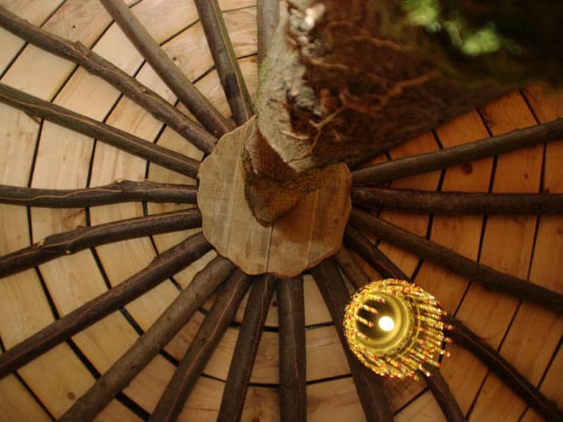 La cachette de Bilbo : une maison de hobbit au cœur de la Picardie à Fere En Tardenois — environnement naturel