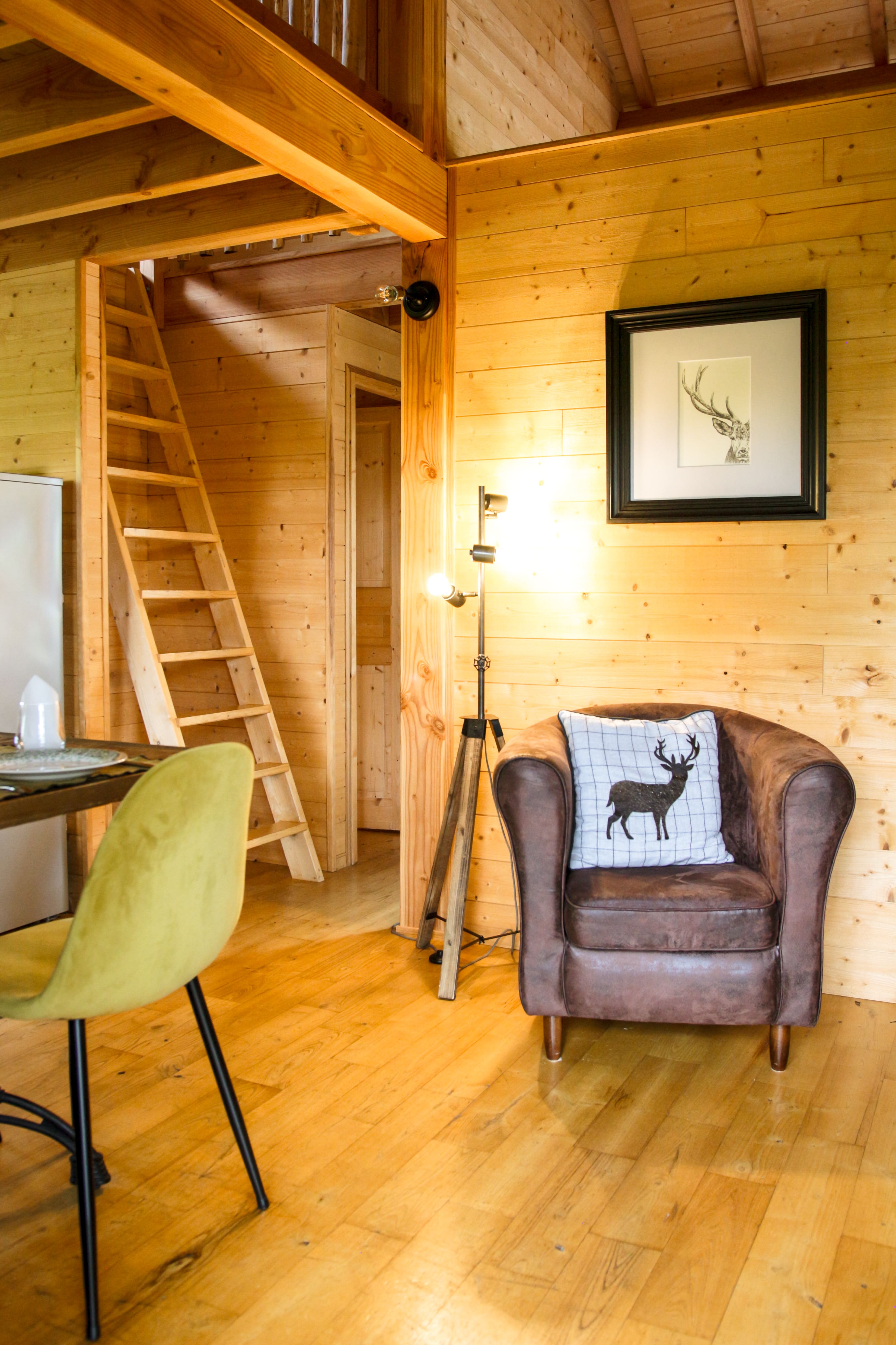 Cabane Spa des Hauts Bois : une évasion dans les arbres à Sace — salle de bain