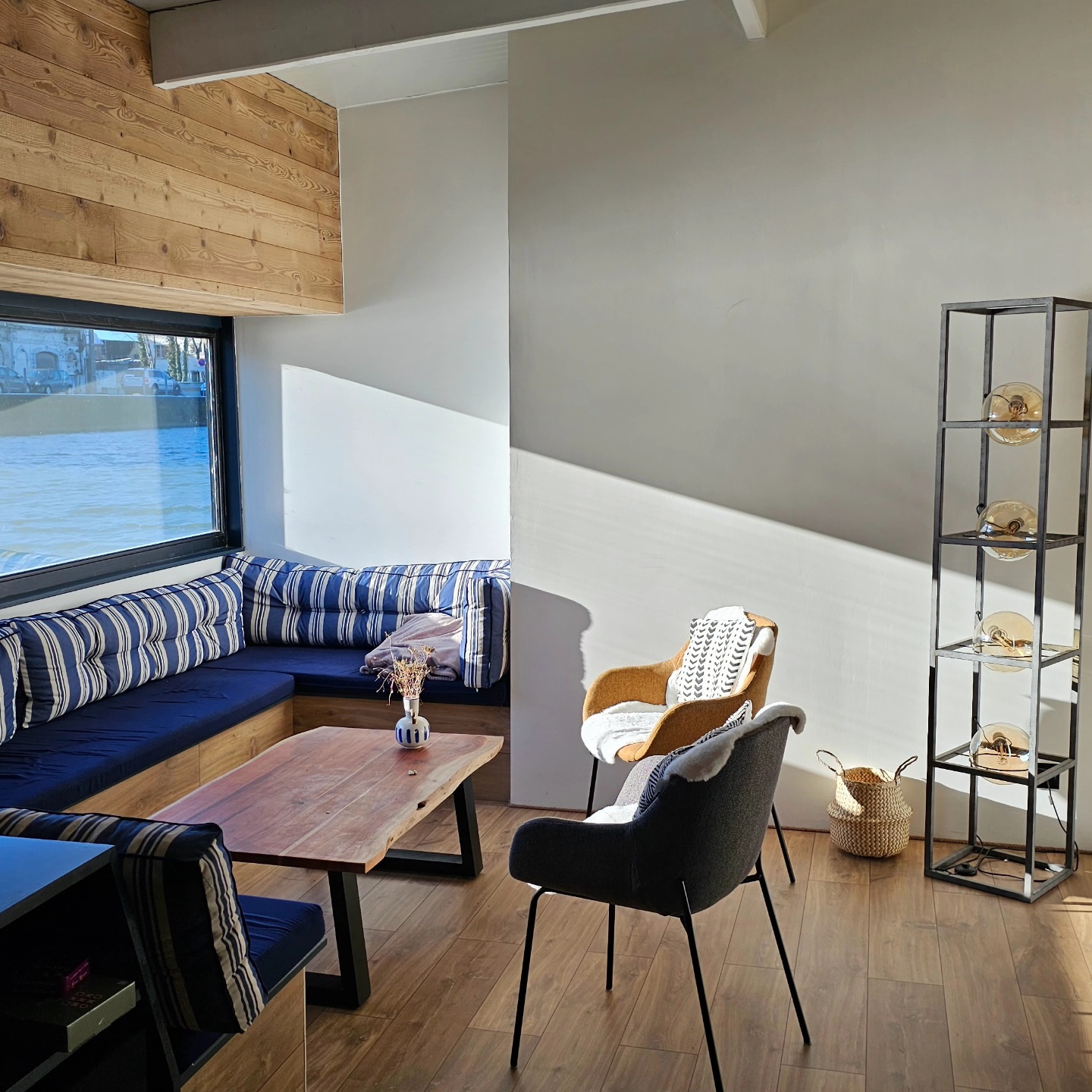 La Péniche Mathurin — Séjour relaxant avec spa à Pas-de-Calais à Béthune — salle de bain