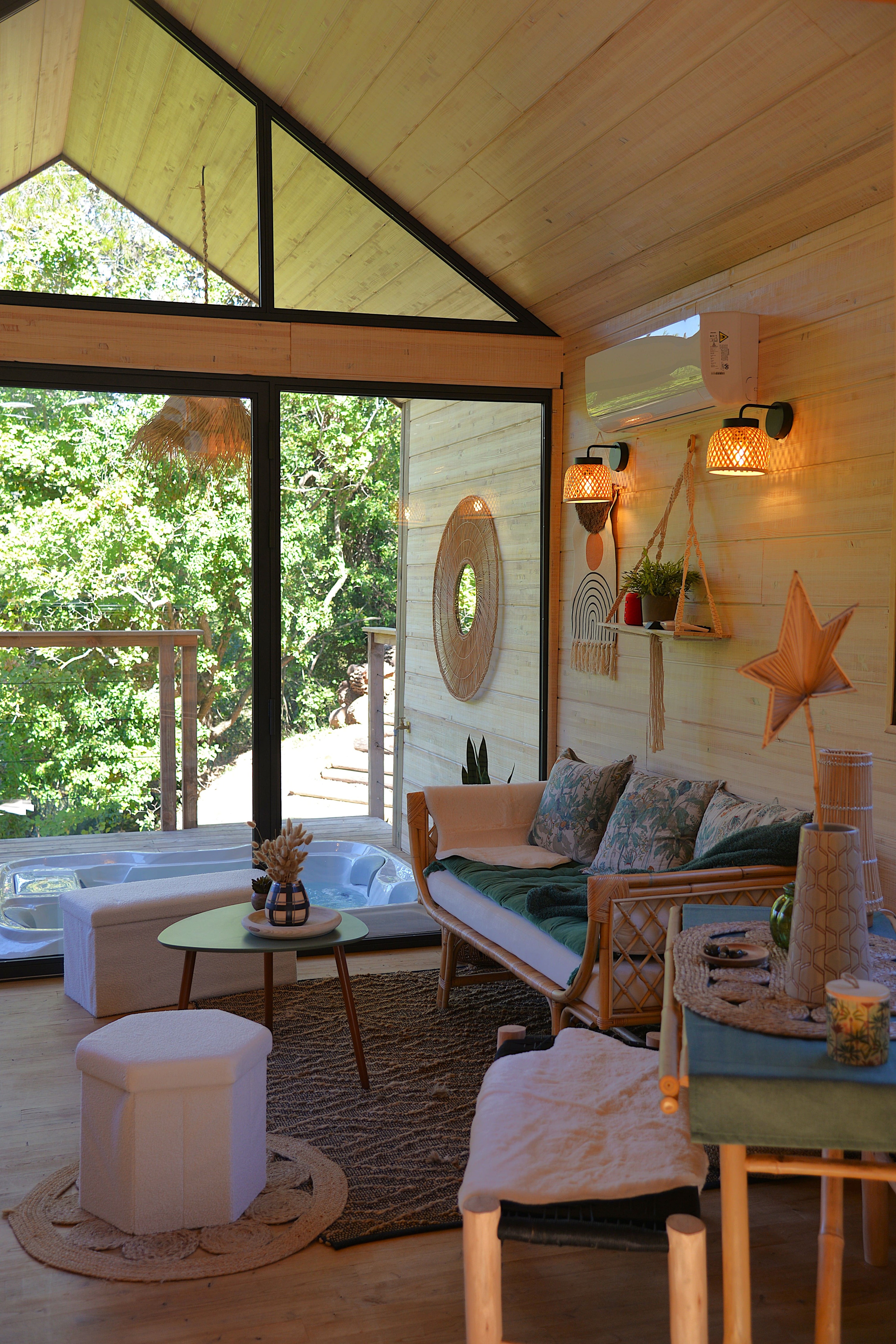 Lodge Nid Perché & Spa — Cabane avec spa privatif à Vaucluse à Lafare — salle de bain
