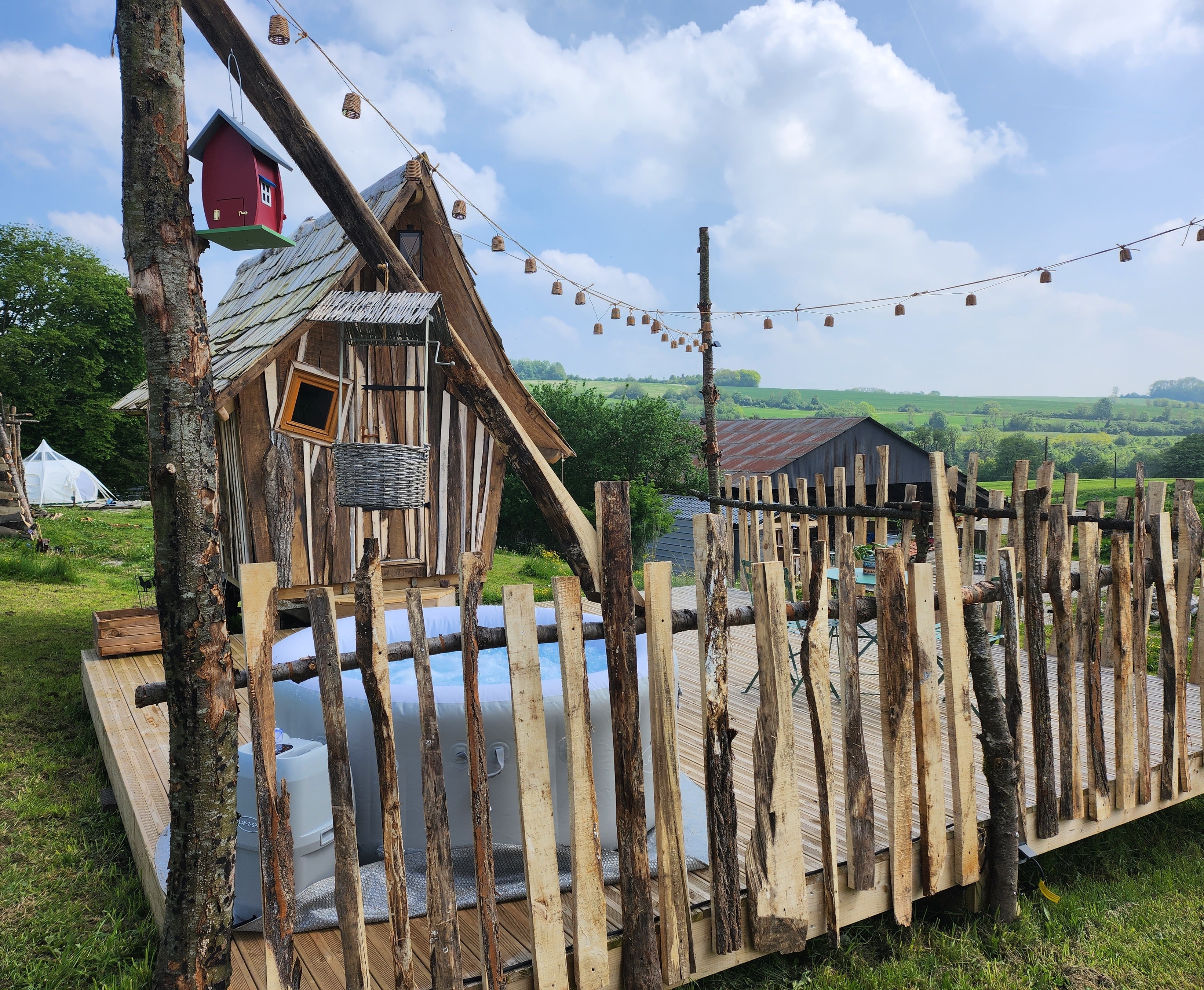 Tente Lotus nature : une expérience immersive en Picardie à Lanches-Saint-Hilaire — environnement naturel