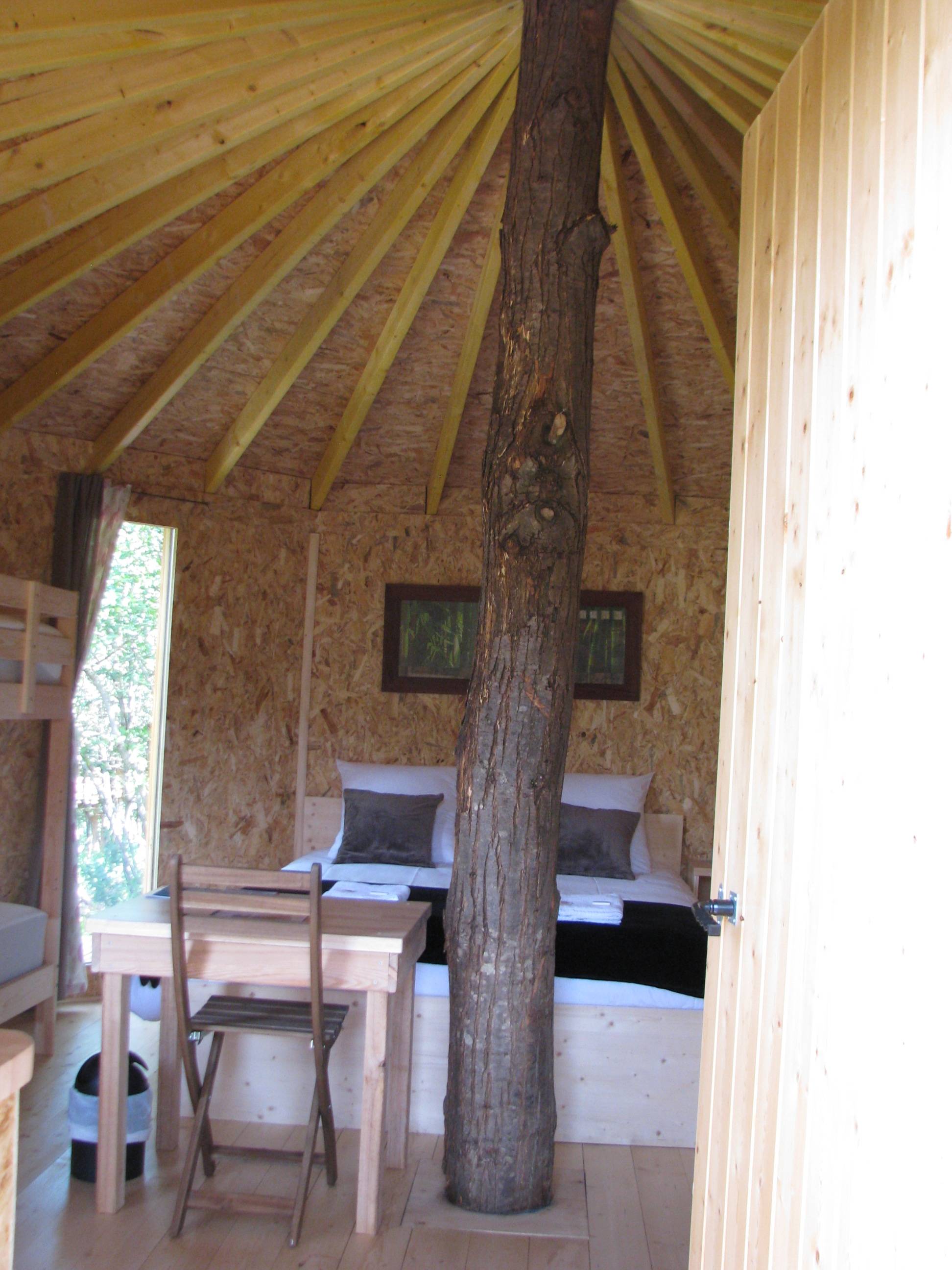 L’Octo’gone’ : une cabane sur pilotis au cœur des Rhône-Alpes à Quincié En Beaujolais — salle de bain