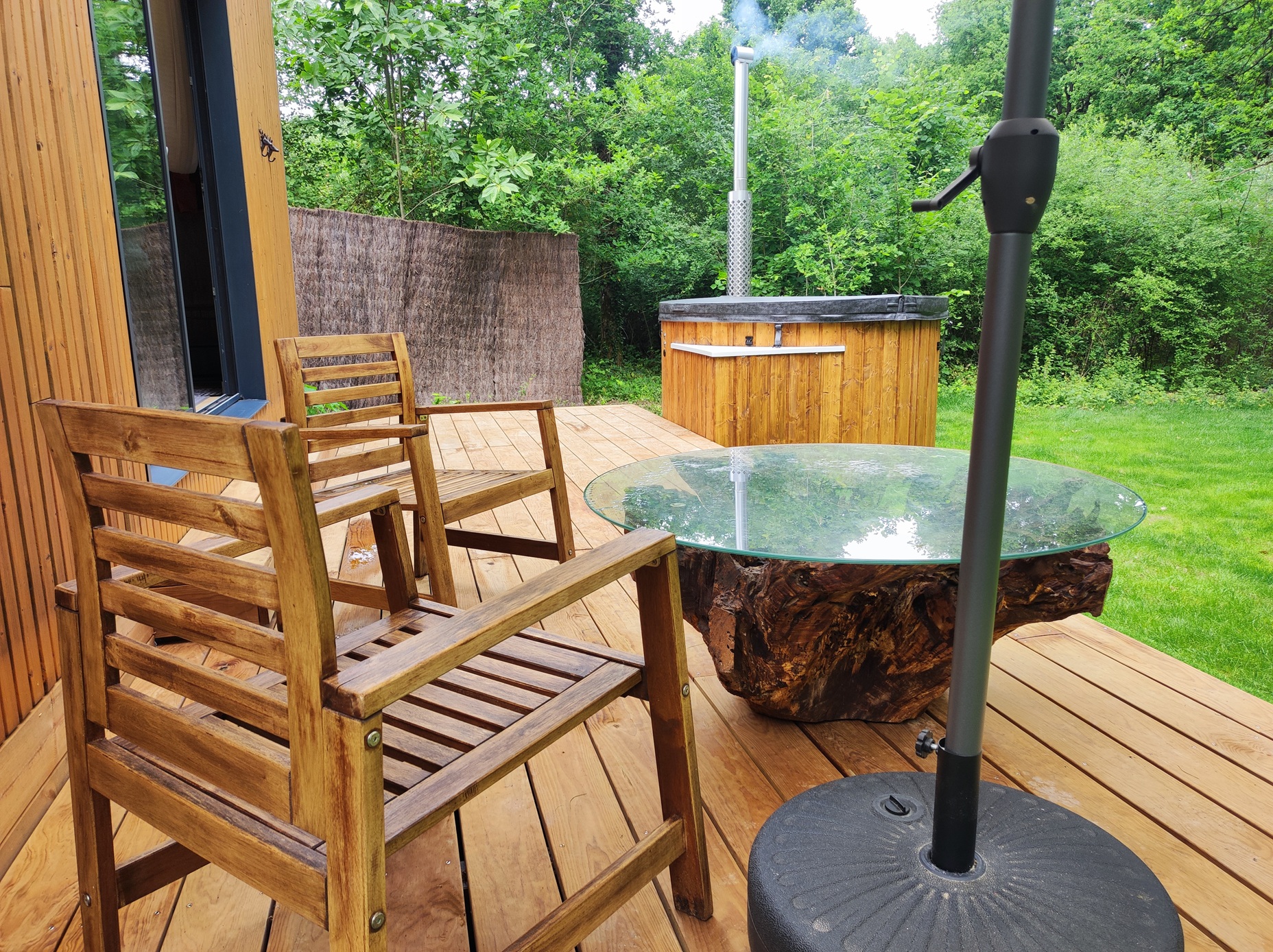 La Démaillère — Cabane avec jacuzzi à Châteauneuf-sur-Loire à Châteauneuf-sur-Loire — salle de bain