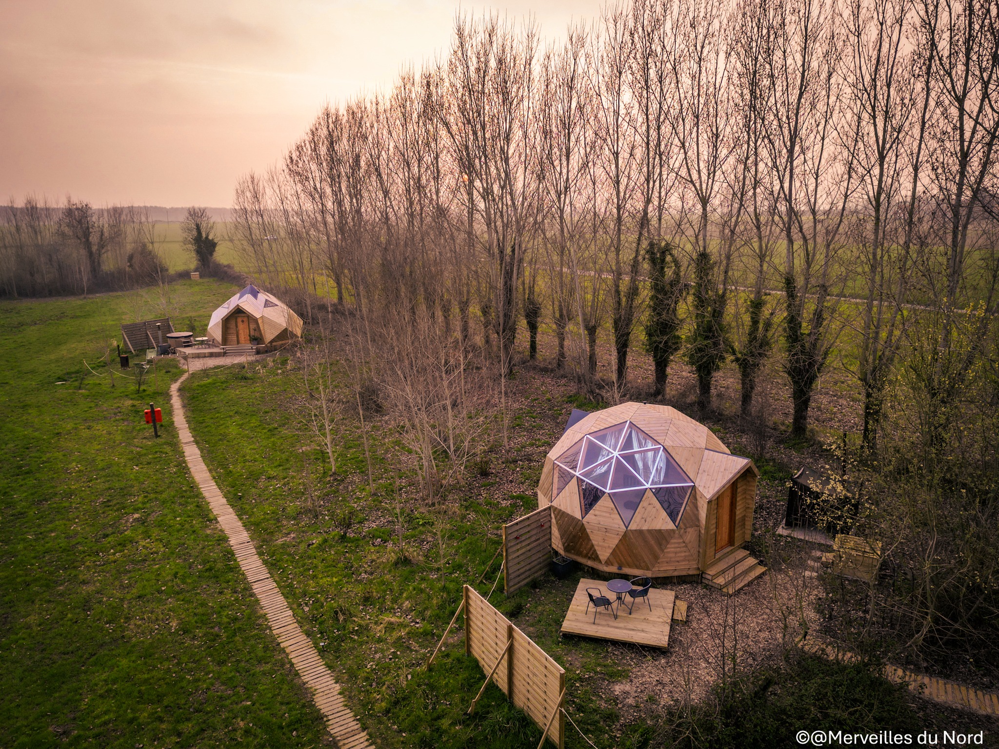 Zome Sweet Zome — Dôme avec bain nordique à Pas-de-Calais à Recques-sur-Hem — espace de vie
