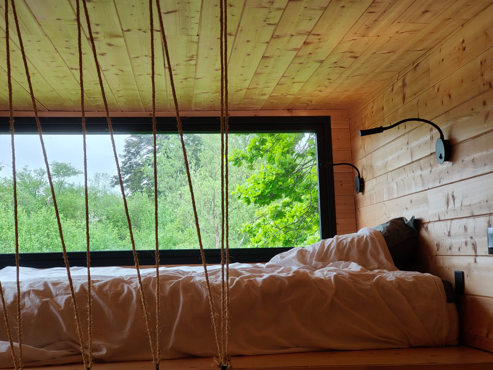 Moose Tiny House : une escapade insolite en Auvergne à Saint Jacques D'ambur — chambre