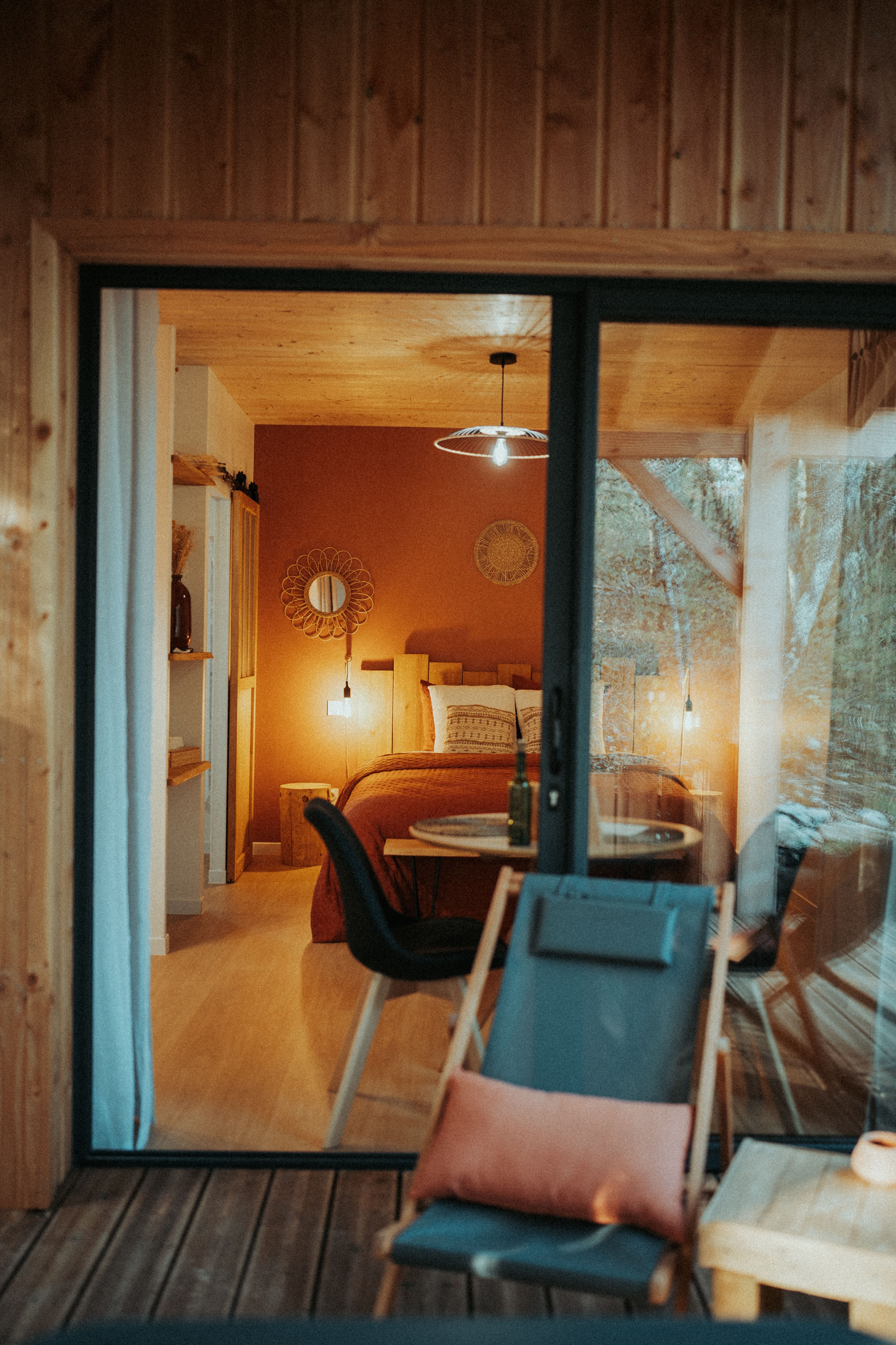 Évasion sensorielle dans une cabane avec spa en Midi-Pyrénées à Mercues — cuisine
