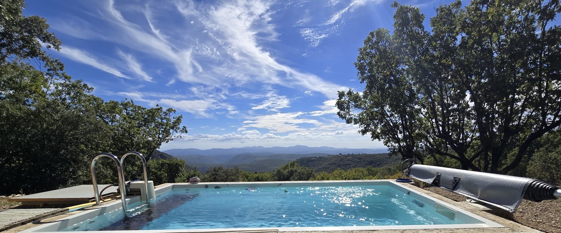 La Bignone — Roulotte avec Spa partagé à Var à Draguignan — espace de vie