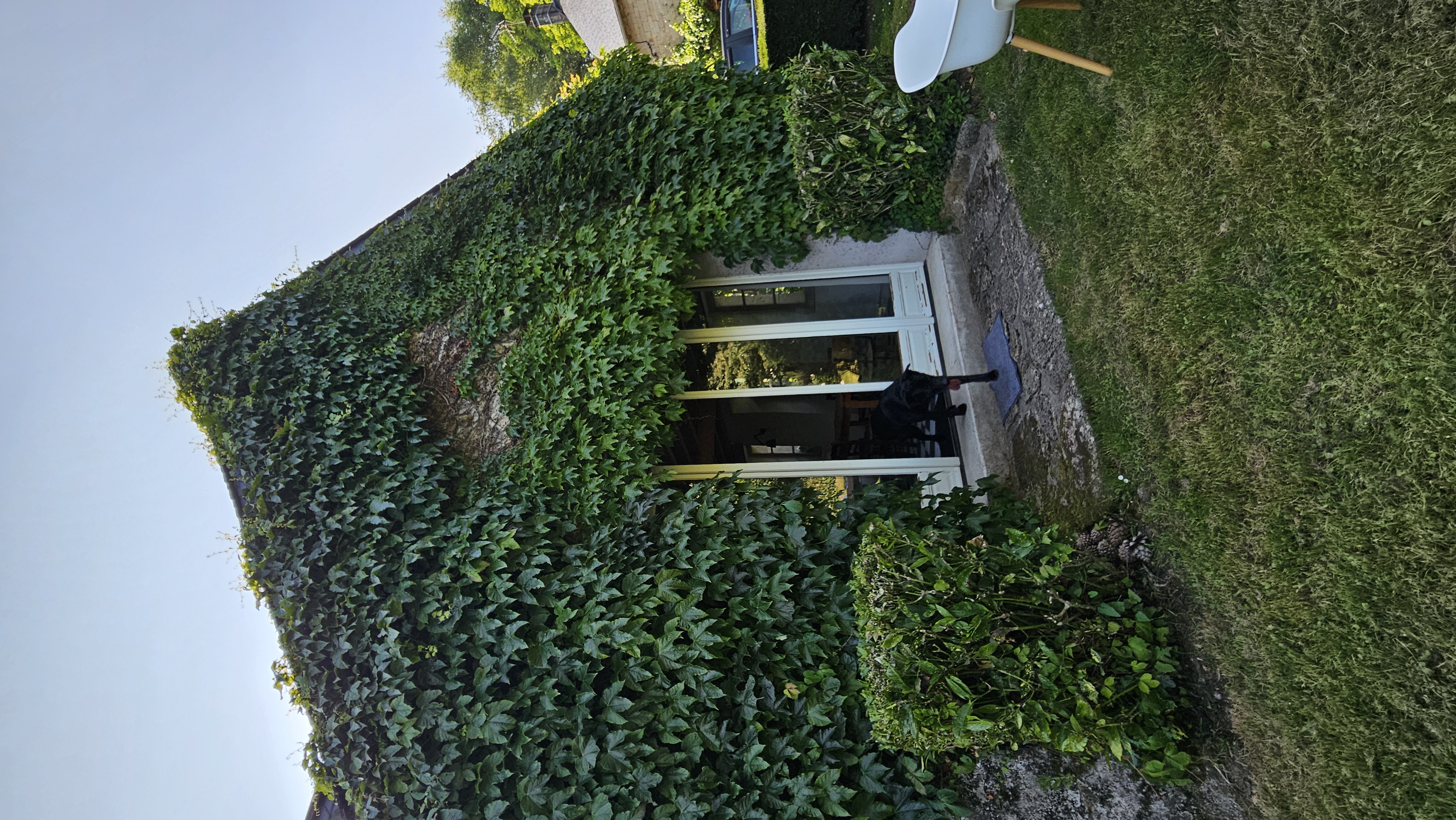 Le Cottage : une maisonnette au cœur du Limousin à Meyrignac L’Eglise — cuisine