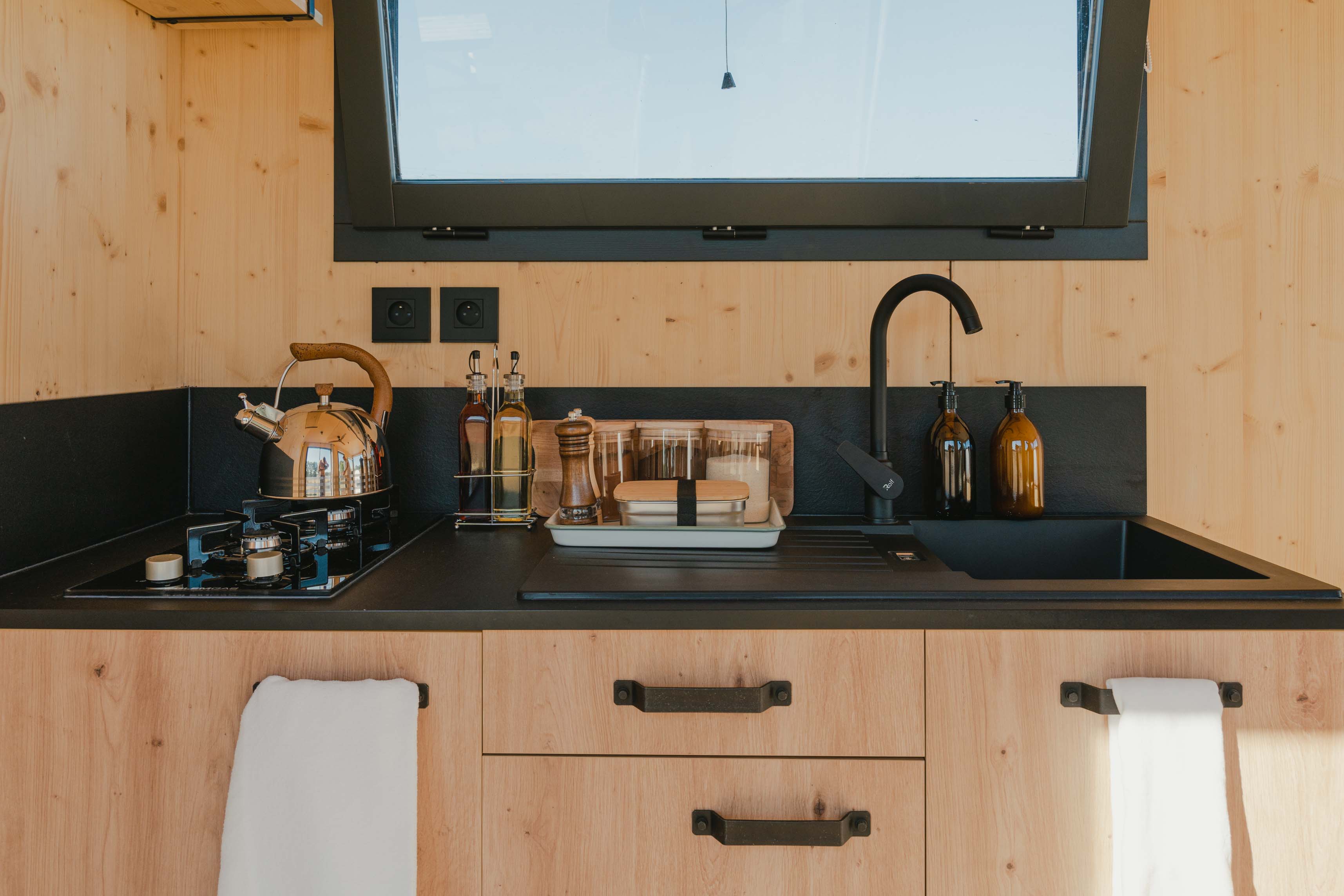 Tiny house moderne au cœur d'un verger en Lorraine à Rarécourt — chambre