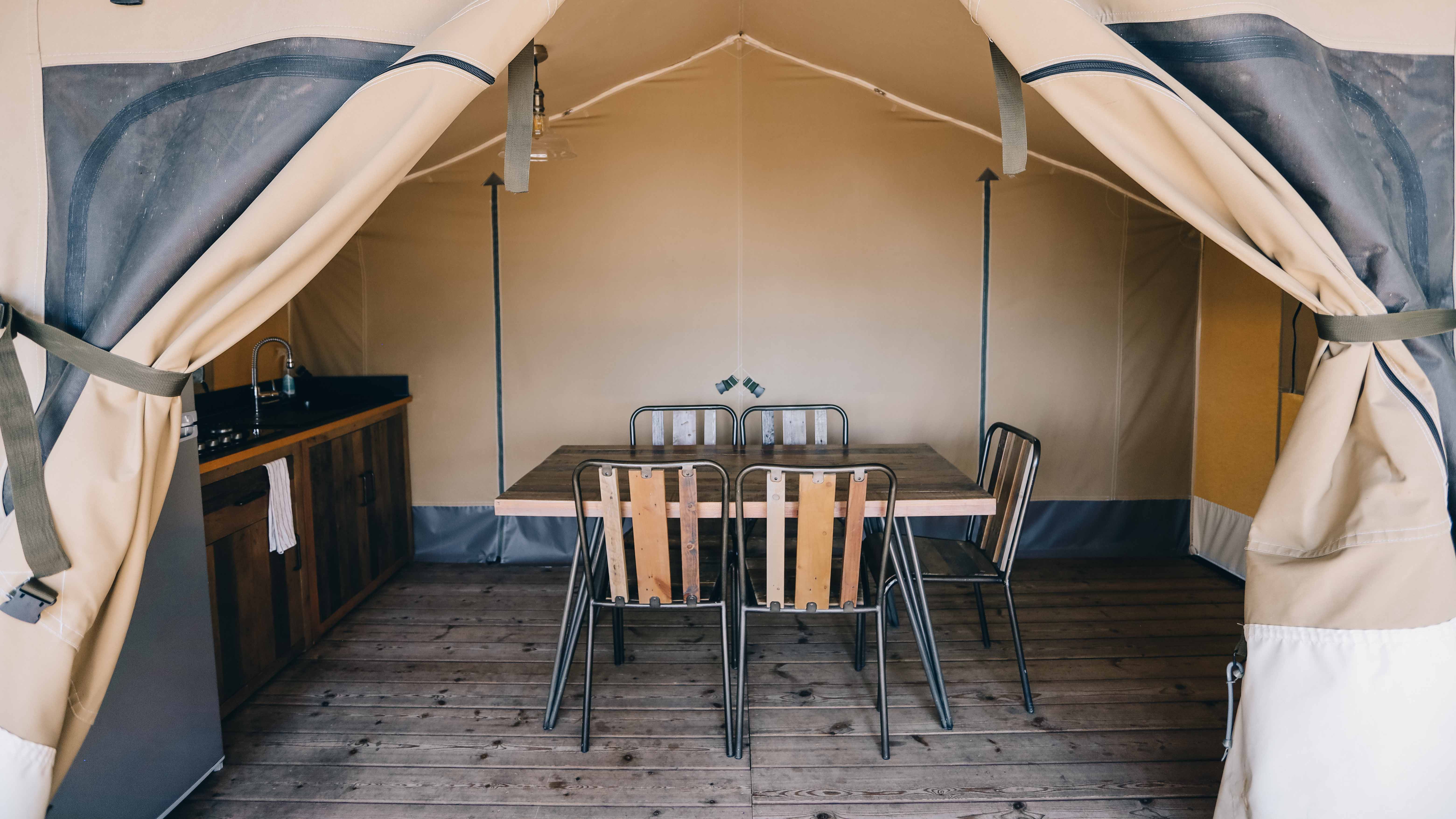 Vivez l'expérience unique d'un Bungalodge en Poitou-Charentes à Les Portes-En-Ré — cuisine