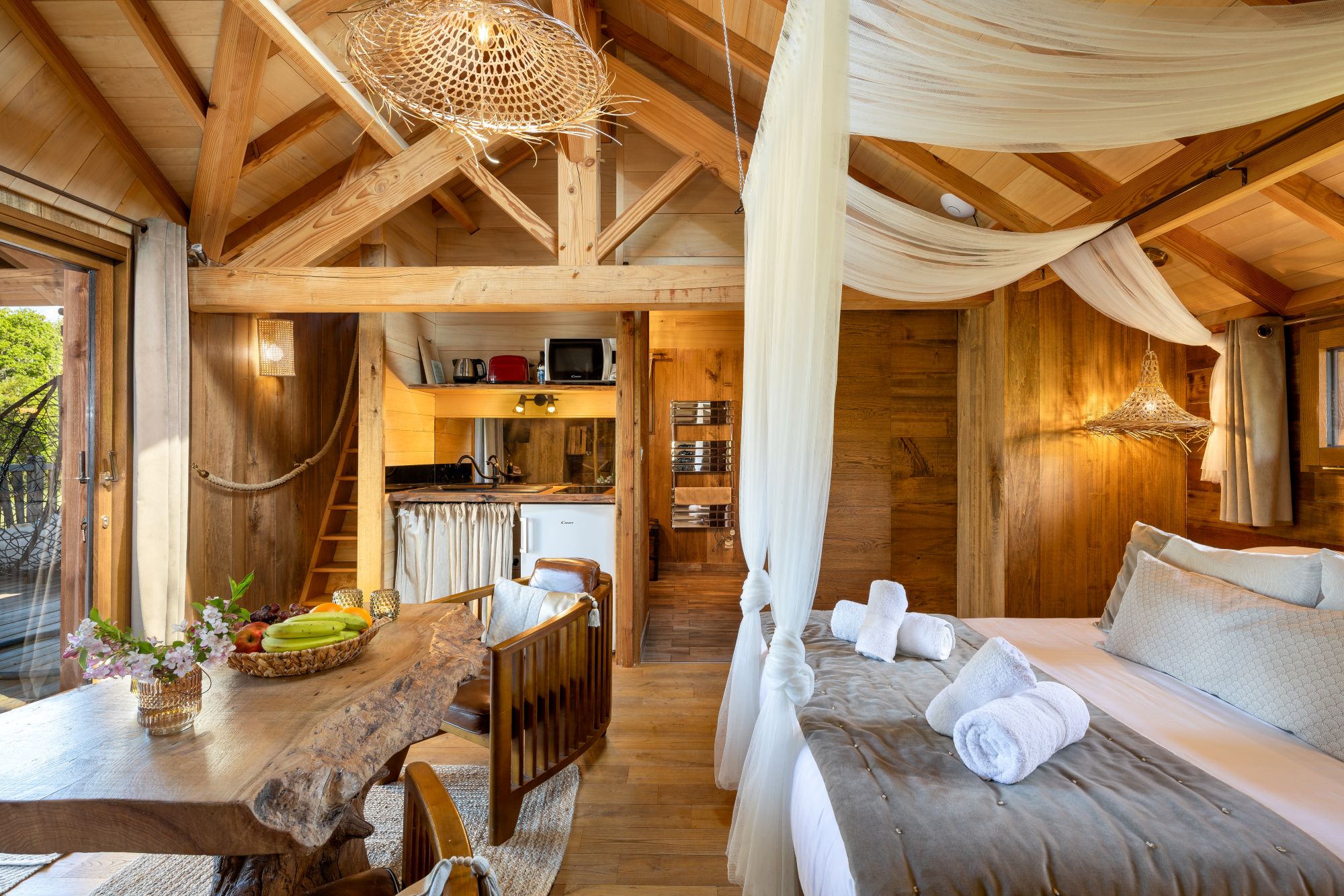 Cabane Spa Tobago : une expérience unique en Aquitaine à Carsac-Aillac — vue depuis la terrasse
